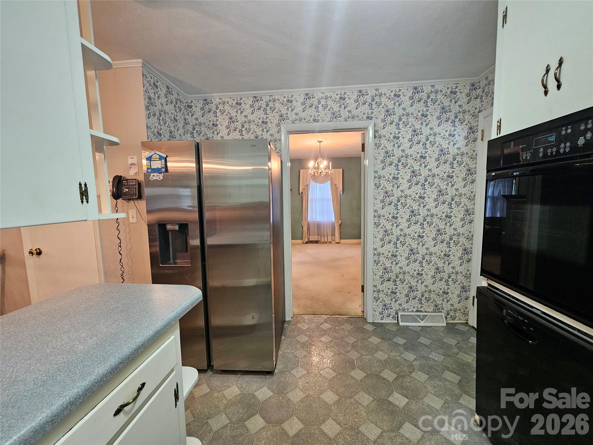 331 Woodside Drive Property Photo 8