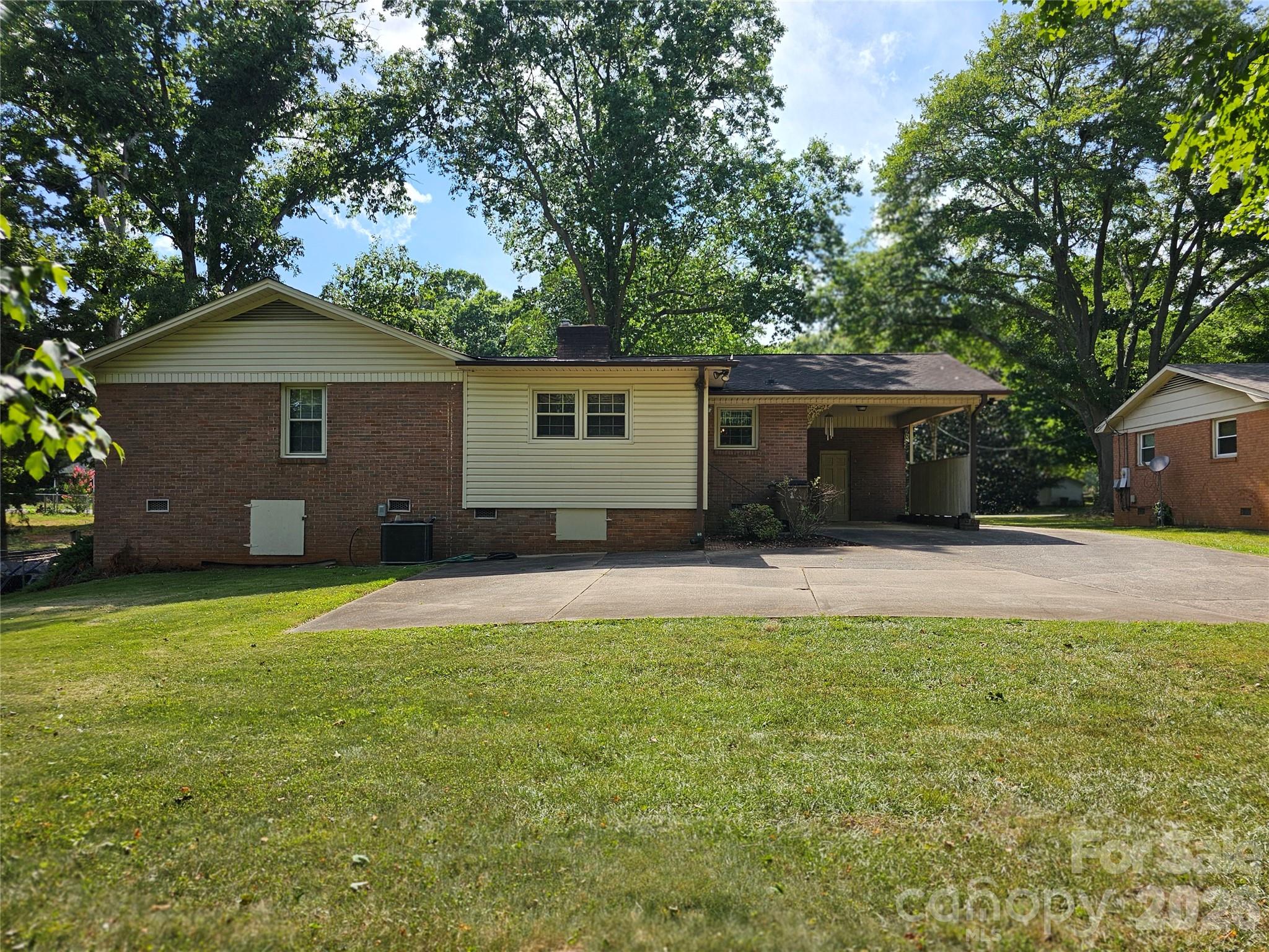 331 Woodside Drive Property Photo 22