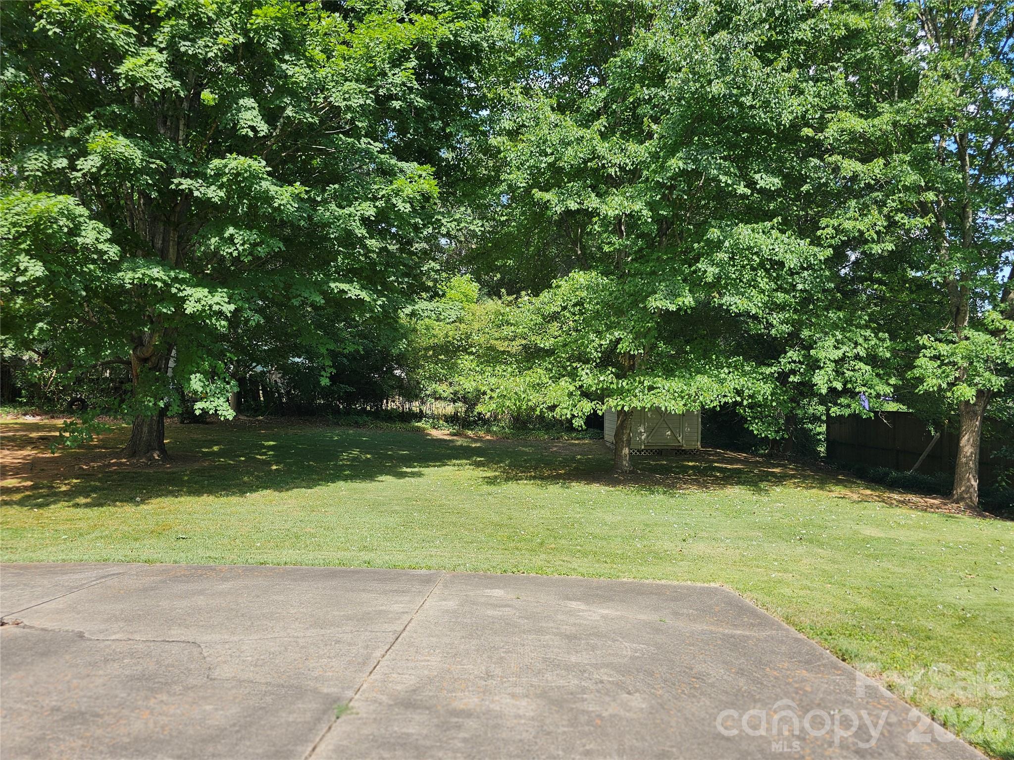 331 Woodside Drive Property Photo 23