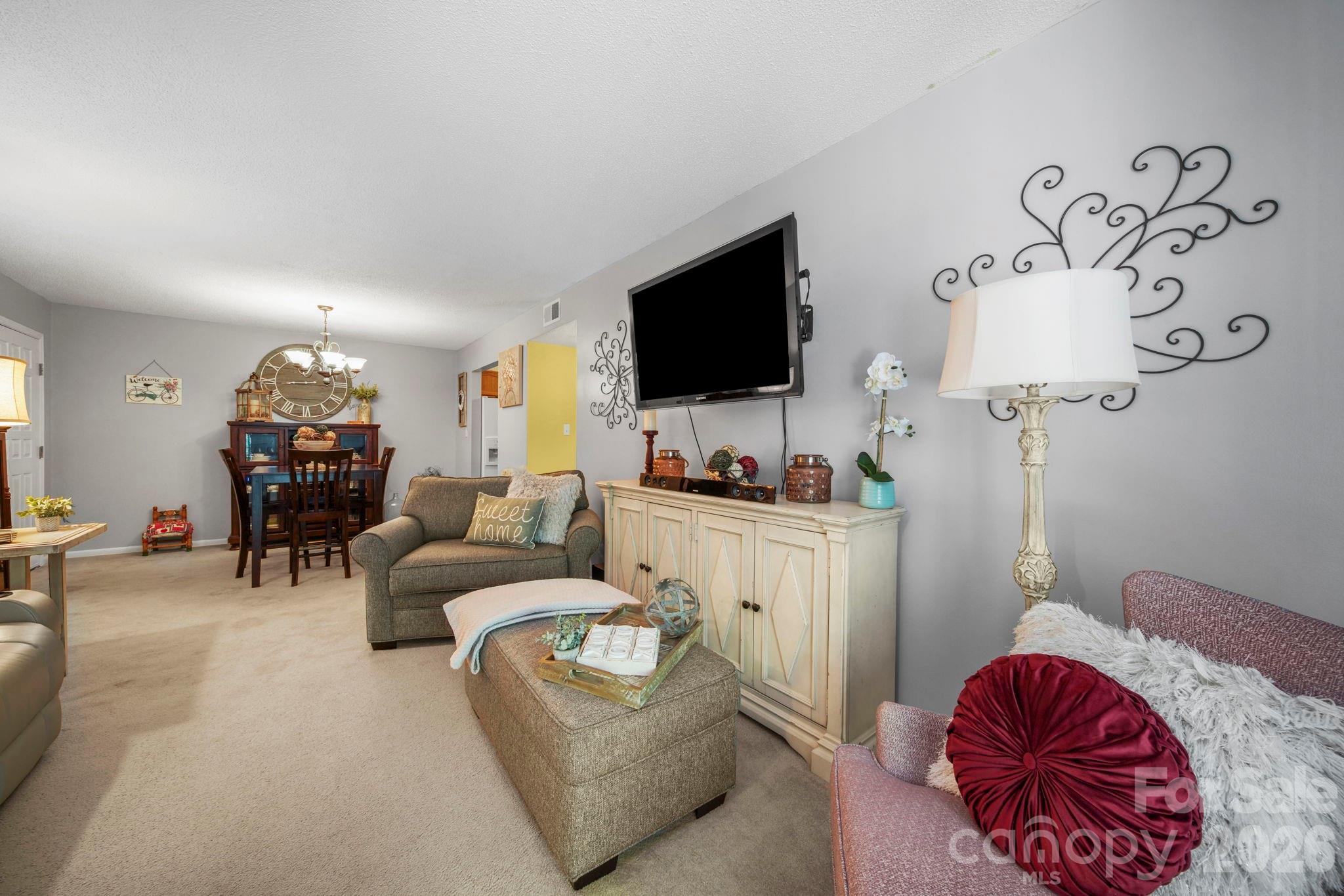 109 Carriage House Drive Property Photo 8