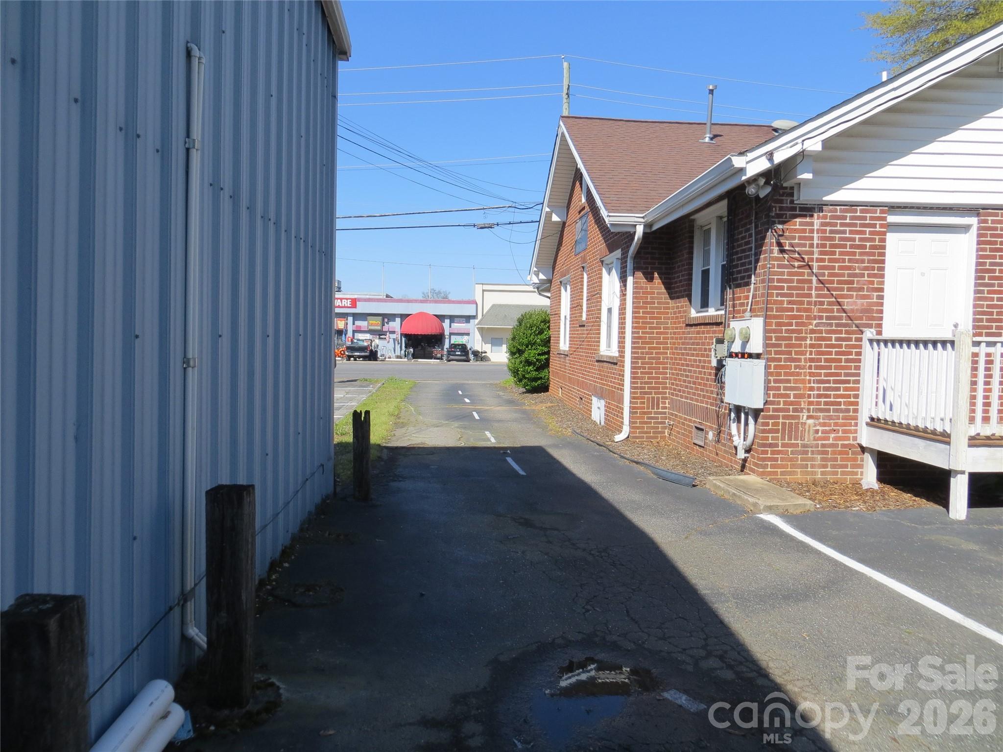 505 S Lafayette Street Property Photo 7