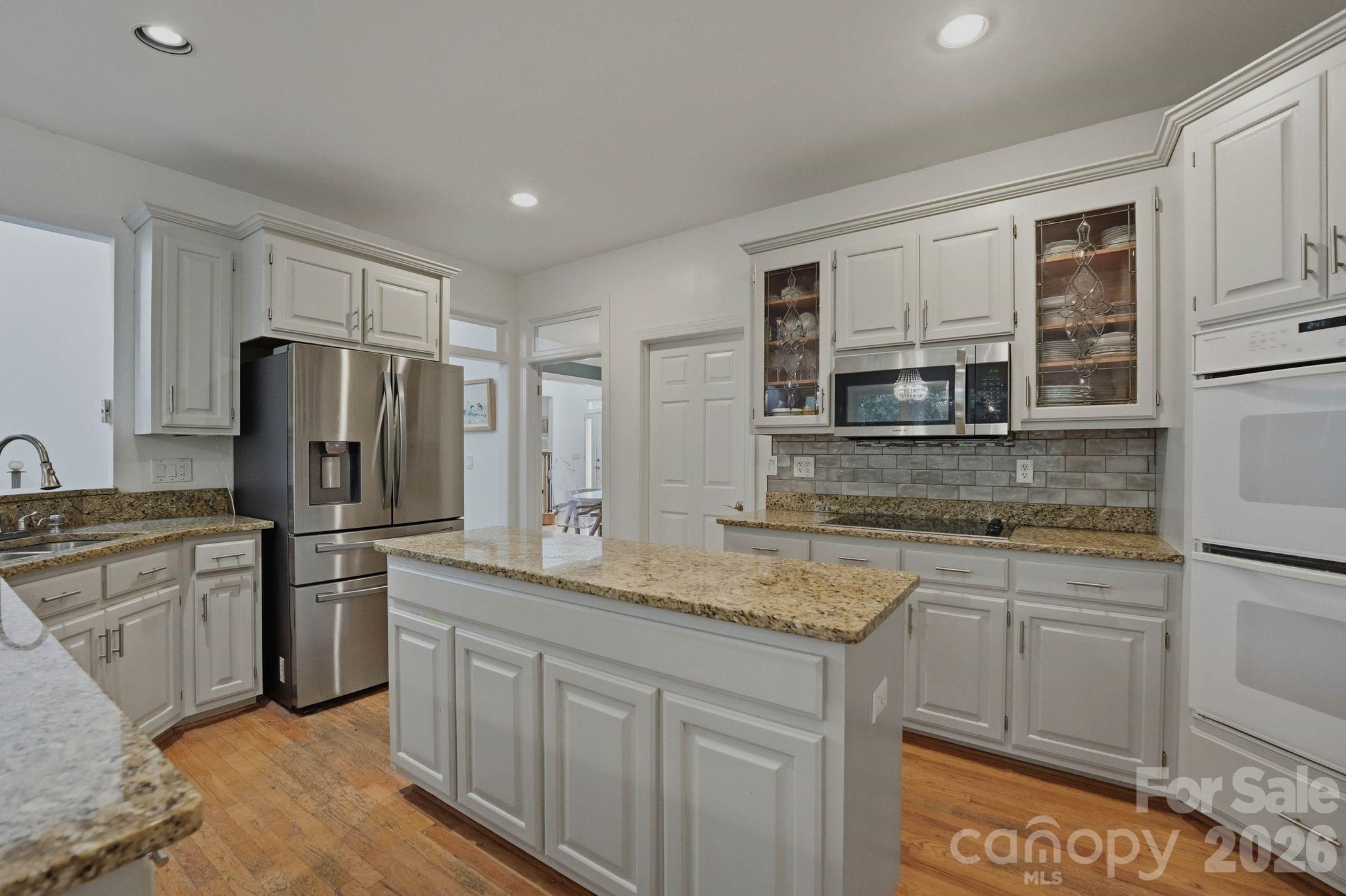 21311 Crown Lake Drive Property Photo 12