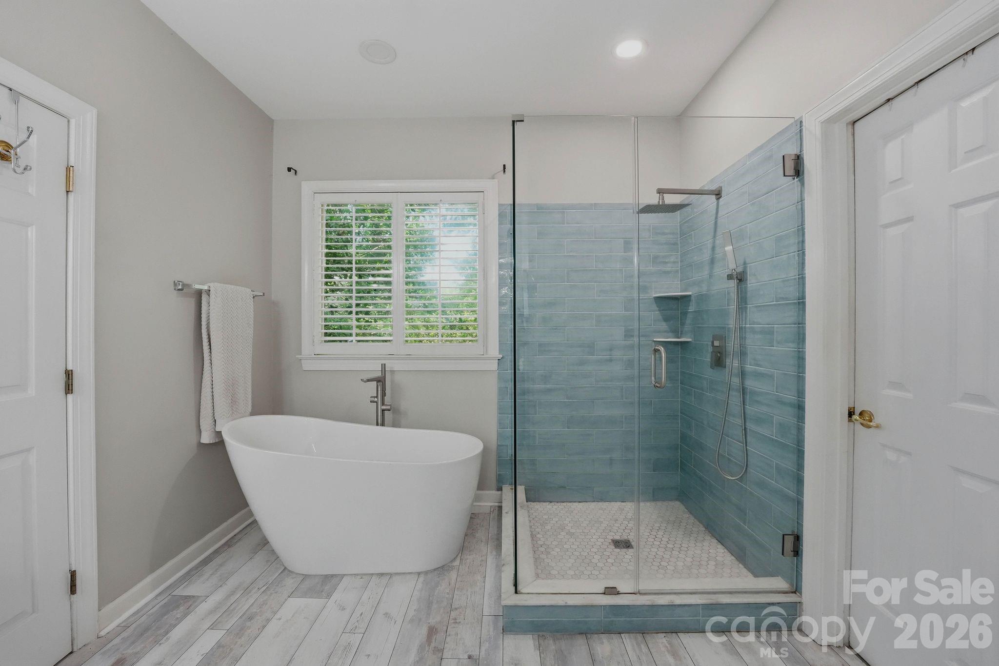 21311 Crown Lake Drive Property Photo 21