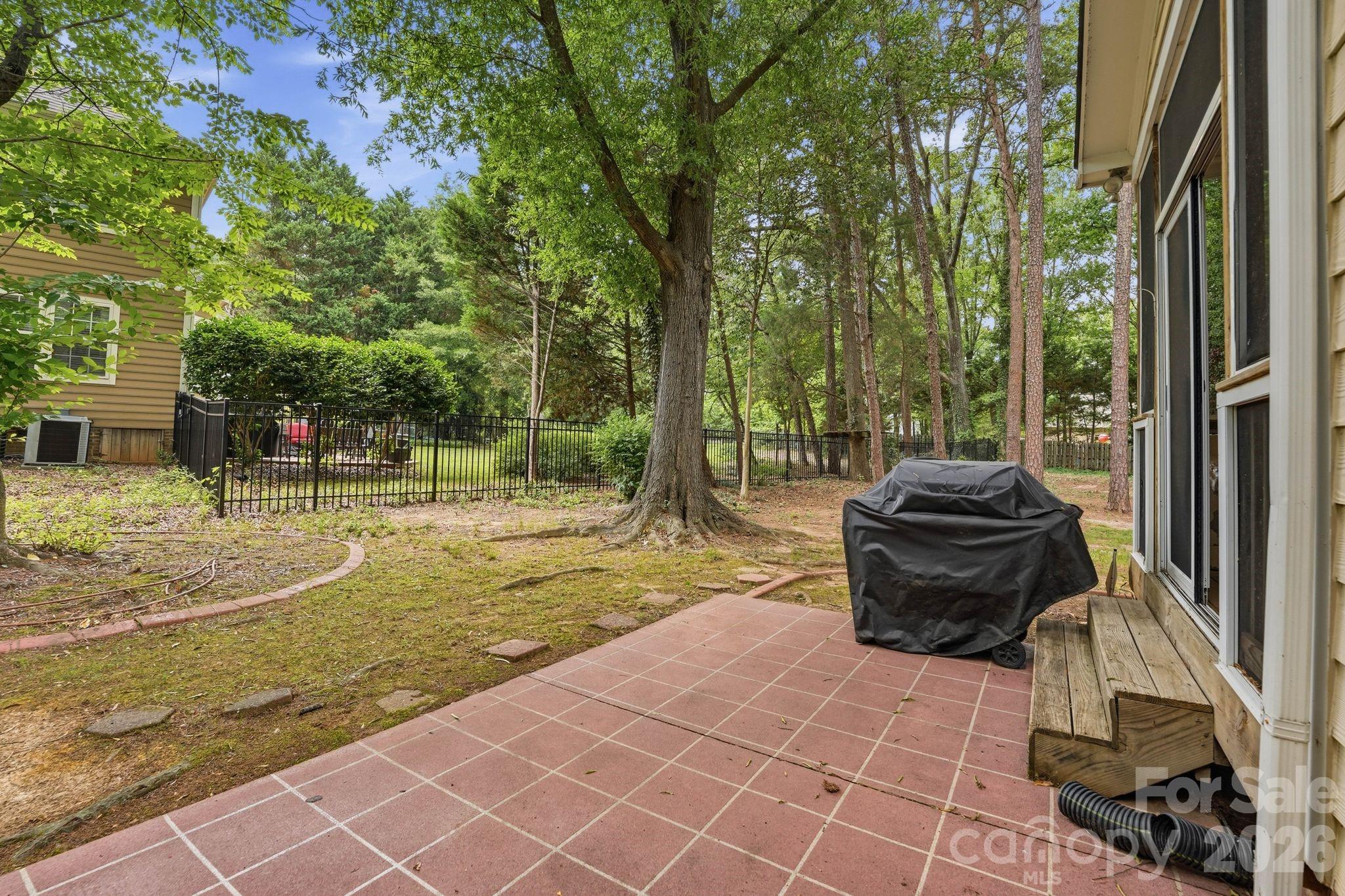 21311 Crown Lake Drive Property Photo 32