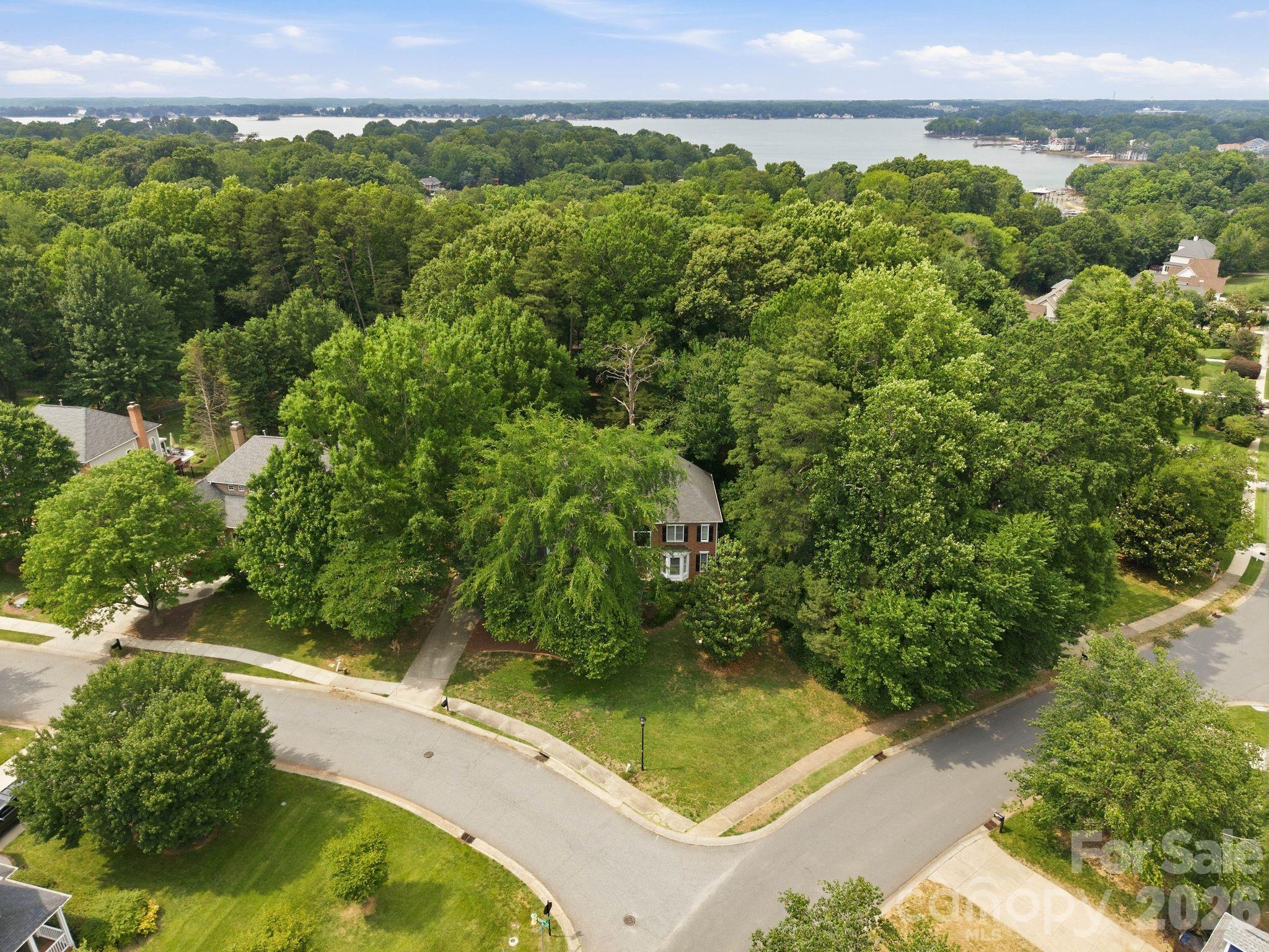 21311 Crown Lake Drive Property Photo 34