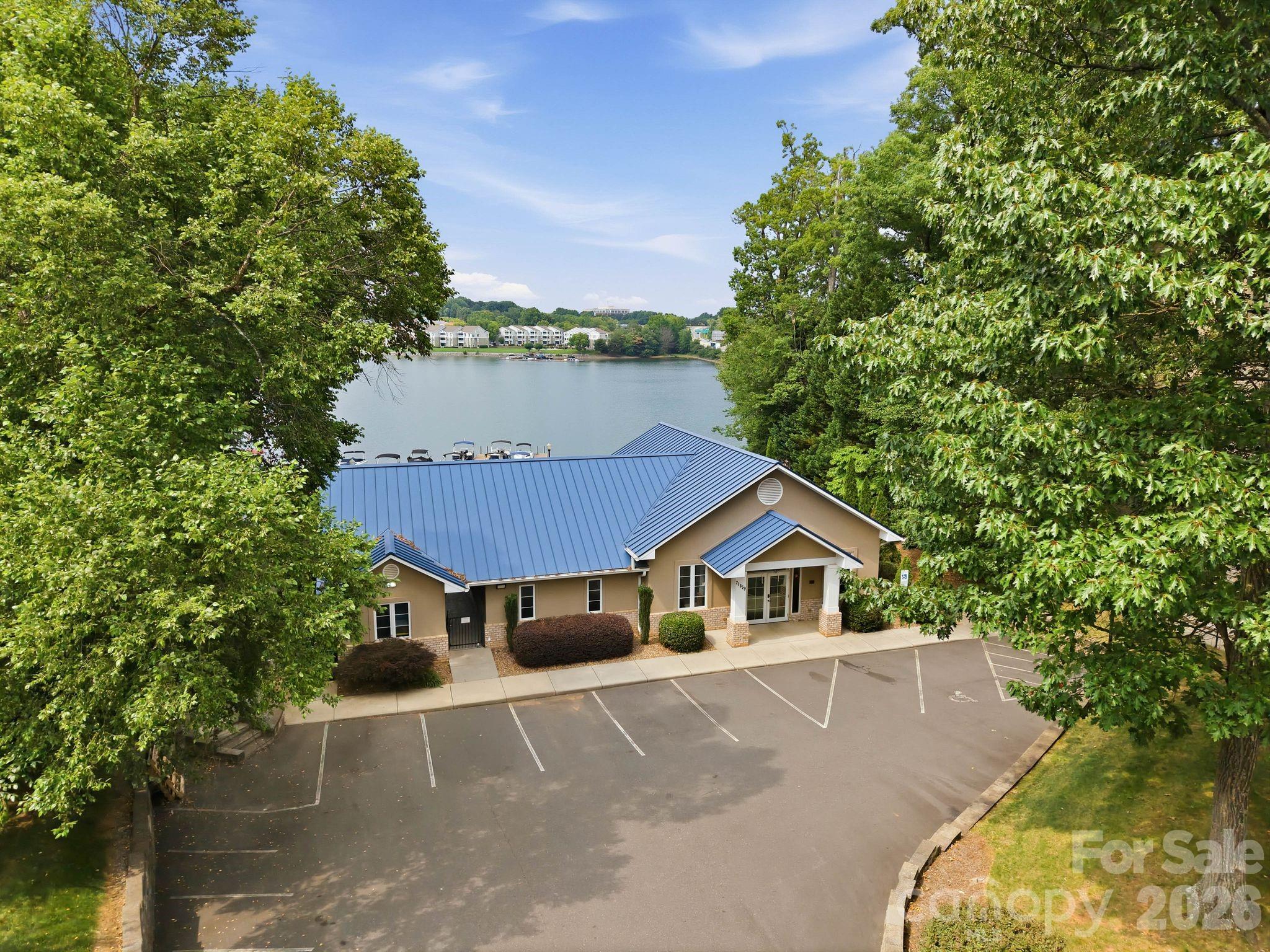 21311 Crown Lake Drive Property Photo 37