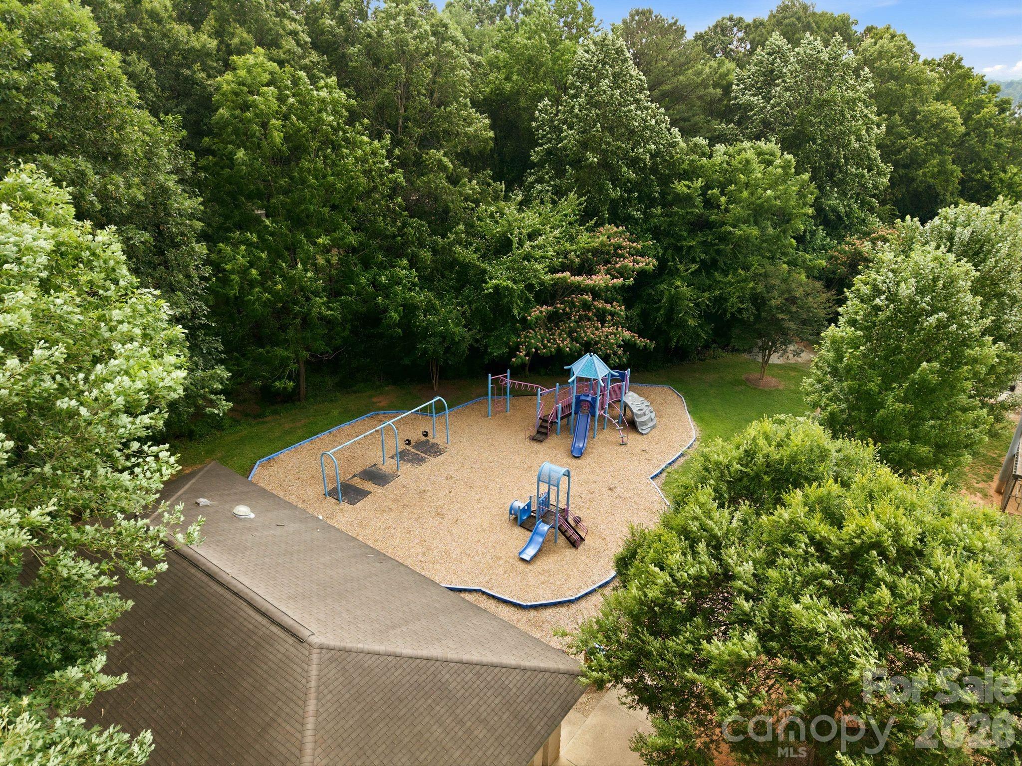21311 Crown Lake Drive Property Photo 44