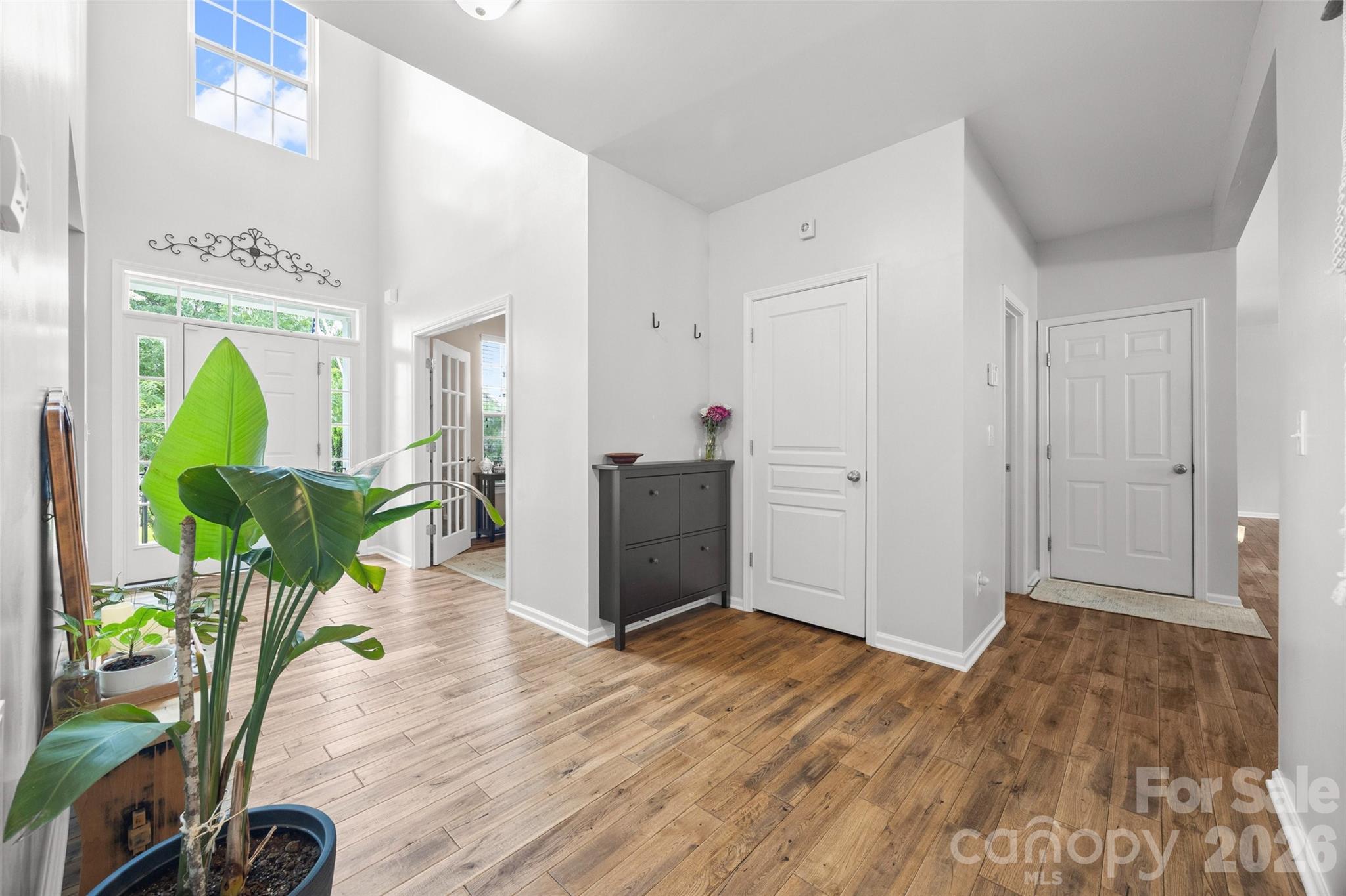 913 Vogel Way Property Photo 13