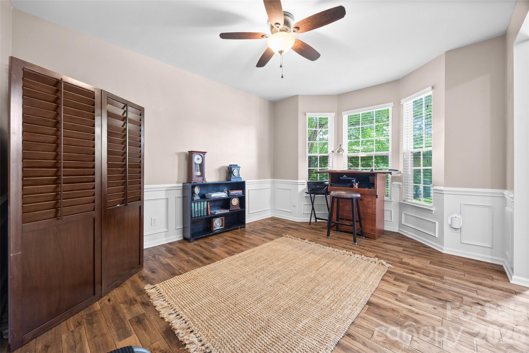 913 Vogel Way Property Photo 16