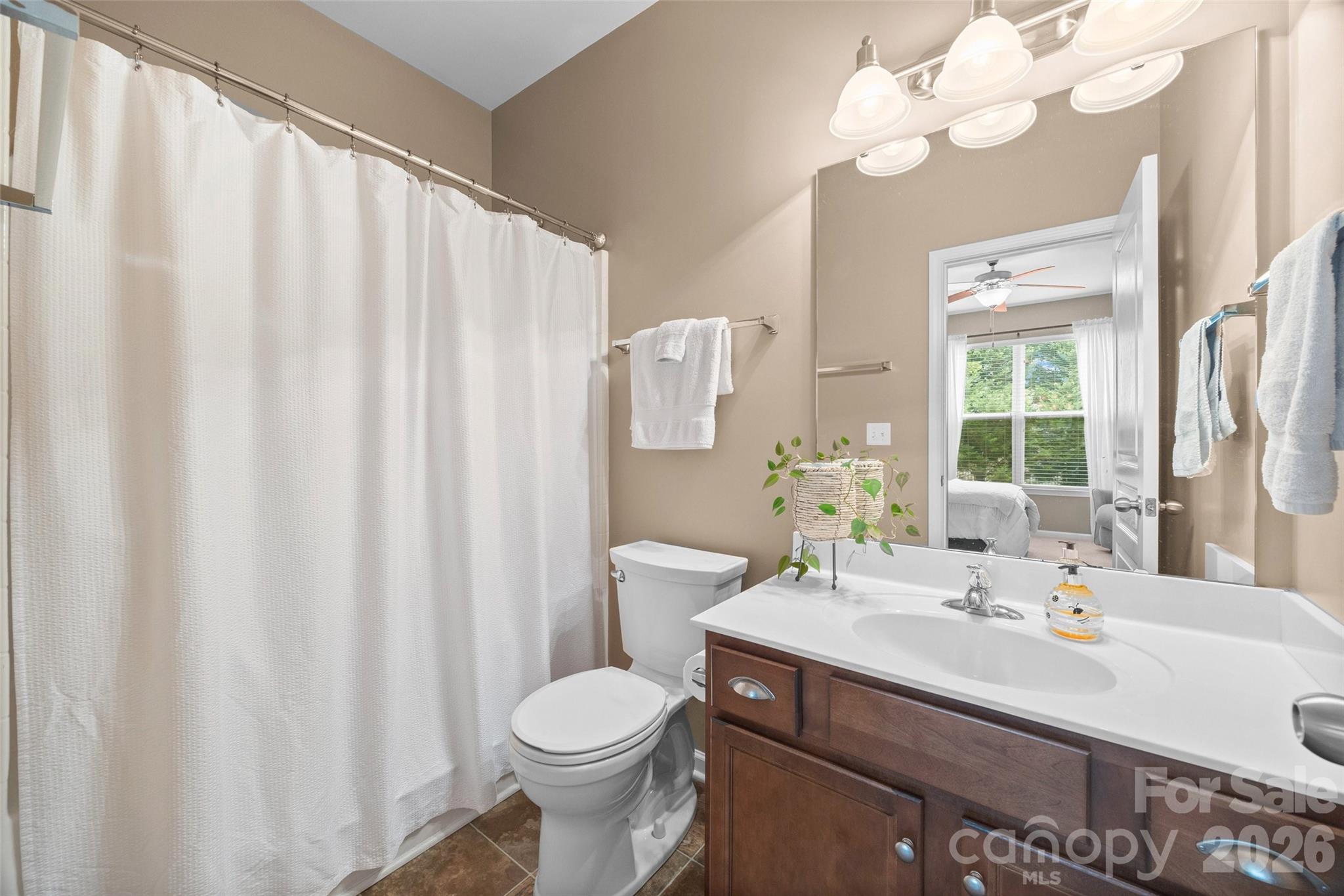 913 Vogel Way Property Photo 19