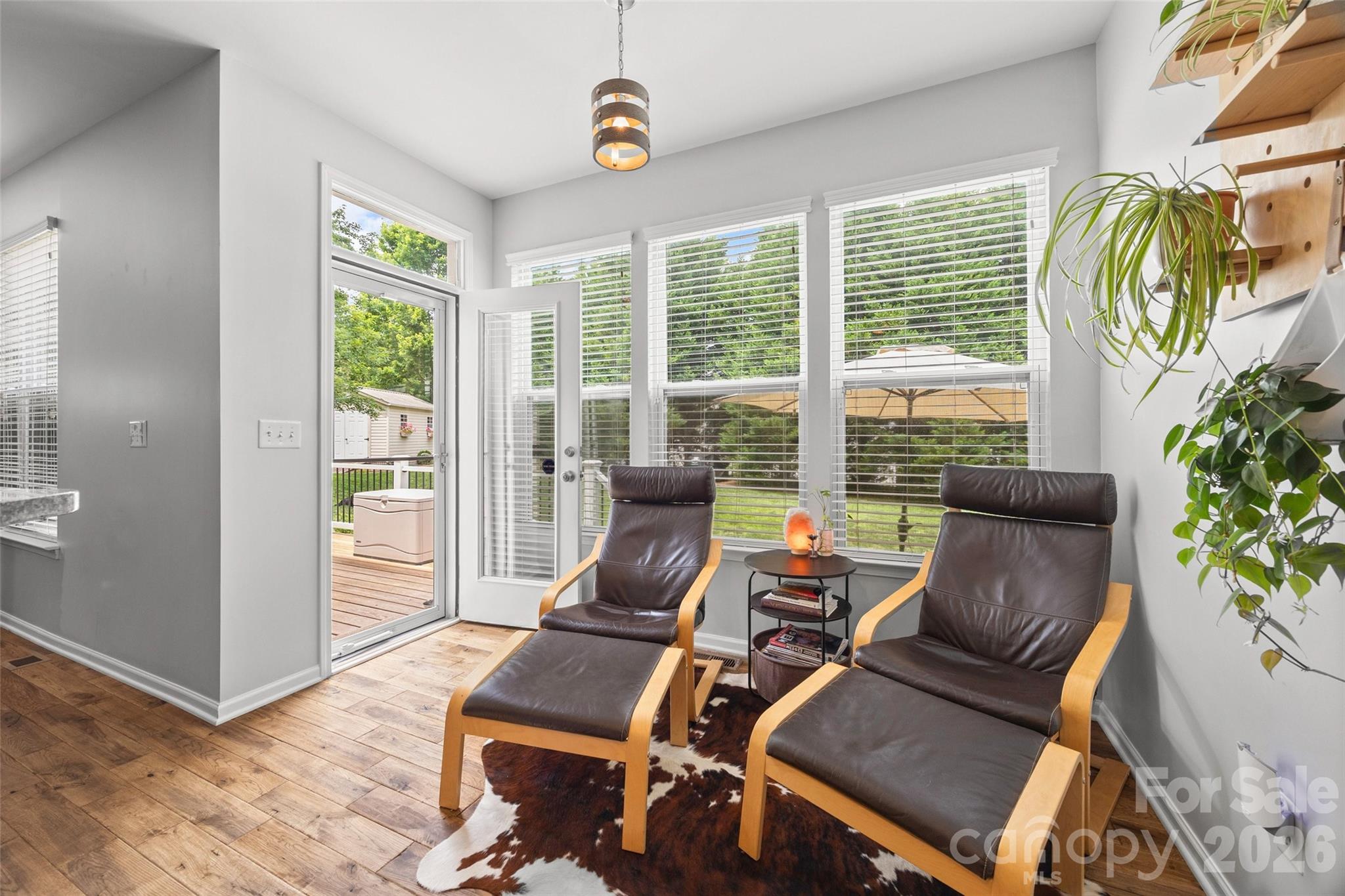 913 Vogel Way Property Photo 28