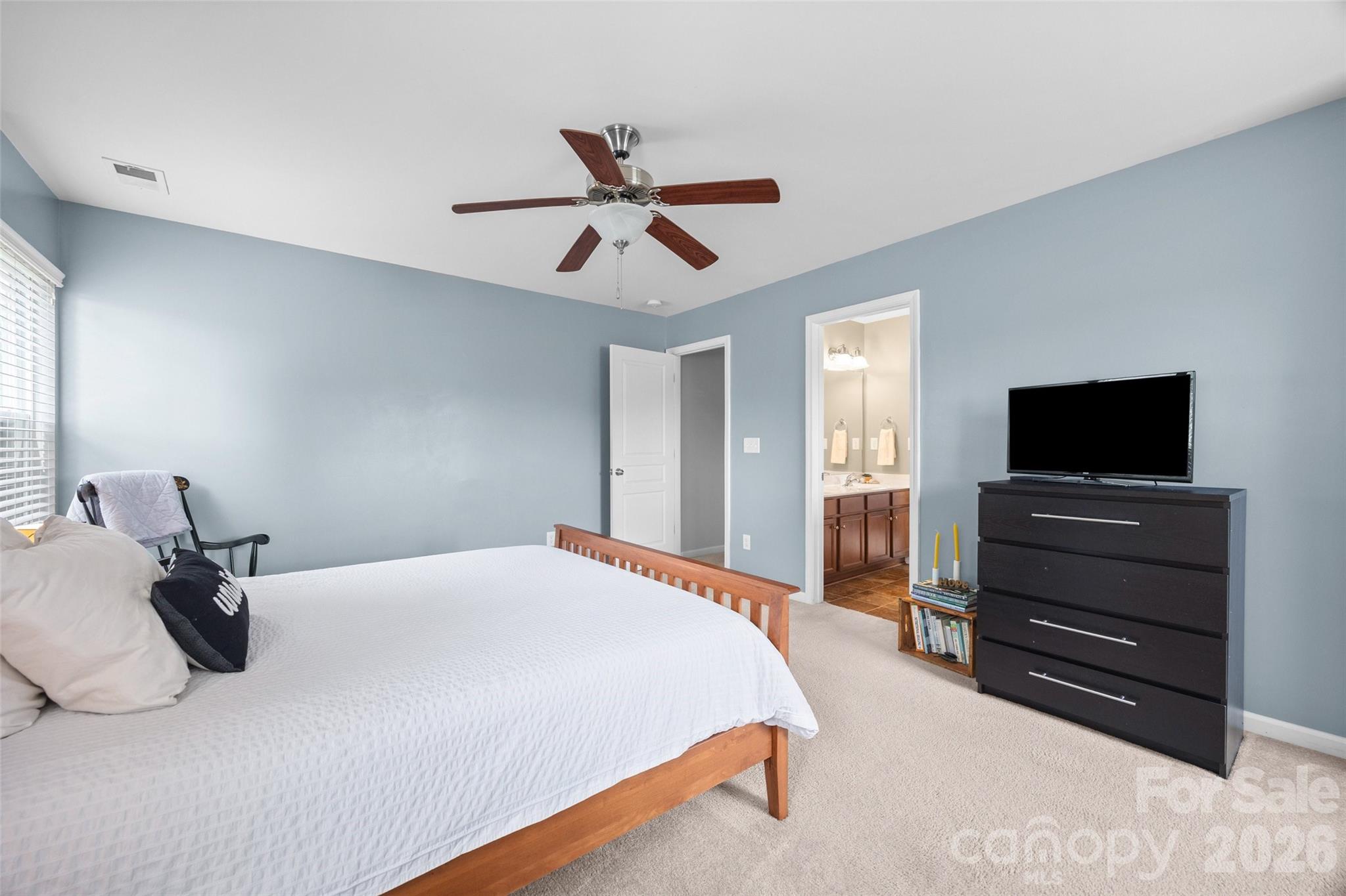 913 Vogel Way Property Photo 30
