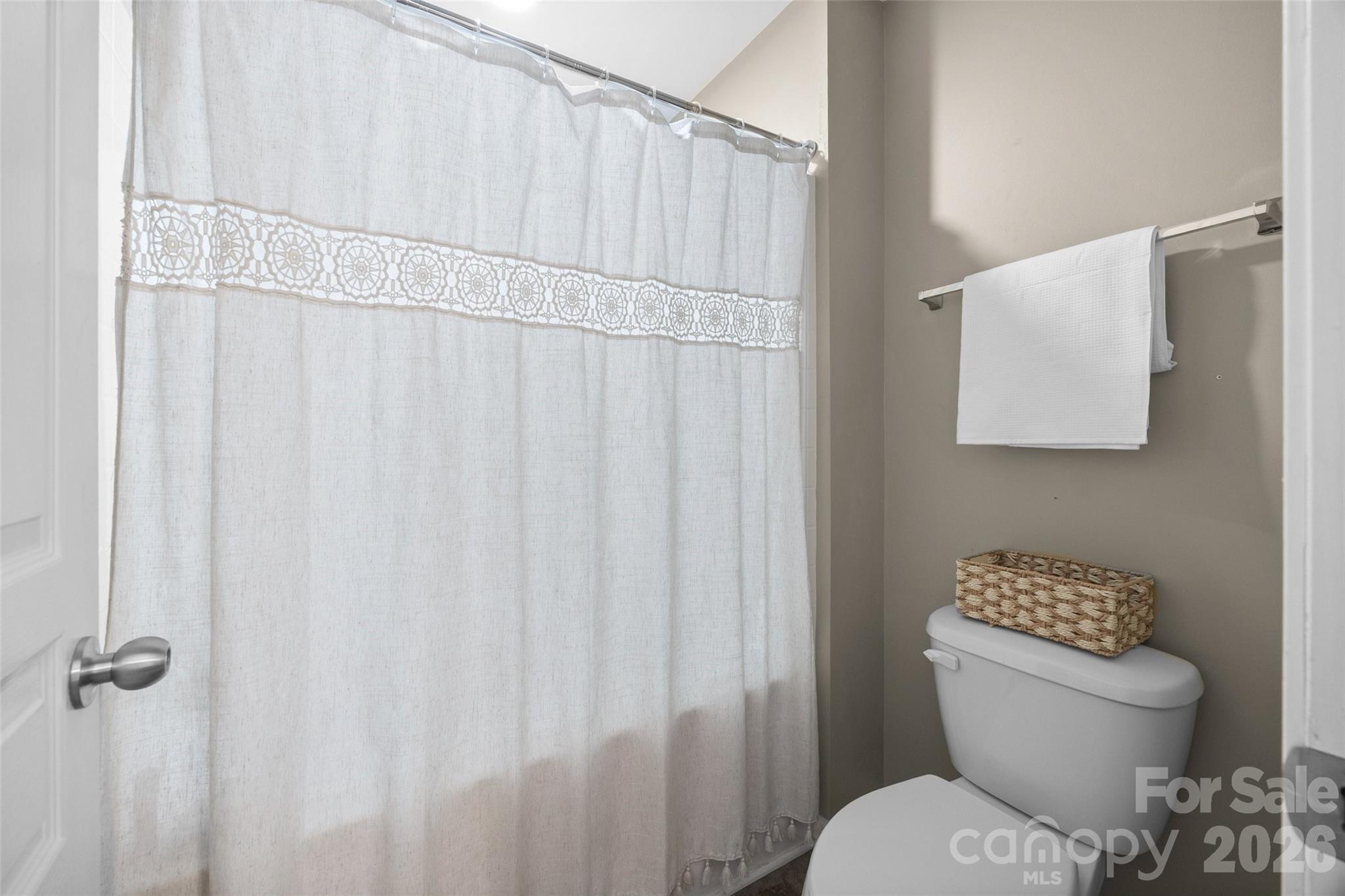 913 Vogel Way Property Photo 32
