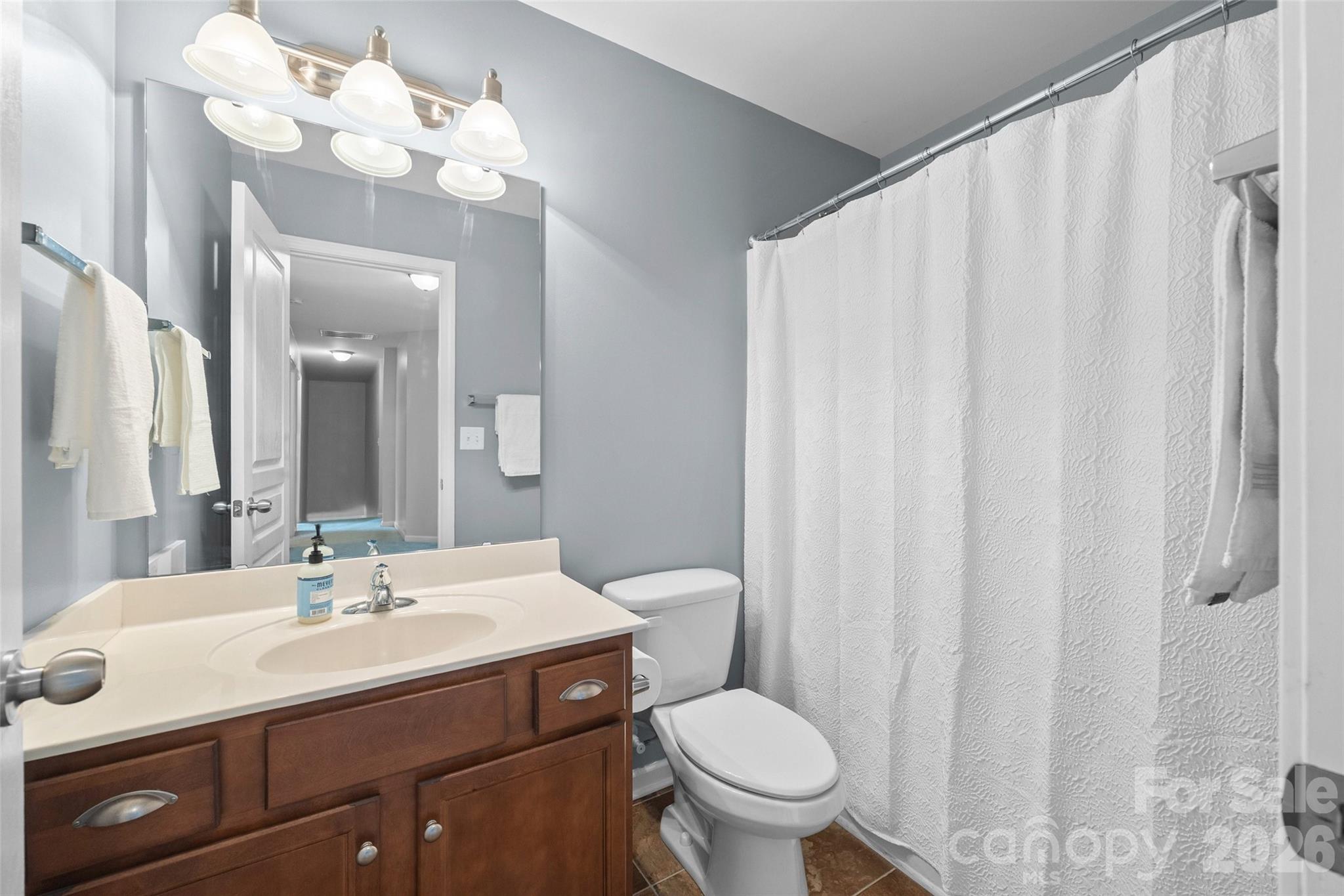 913 Vogel Way Property Photo 35