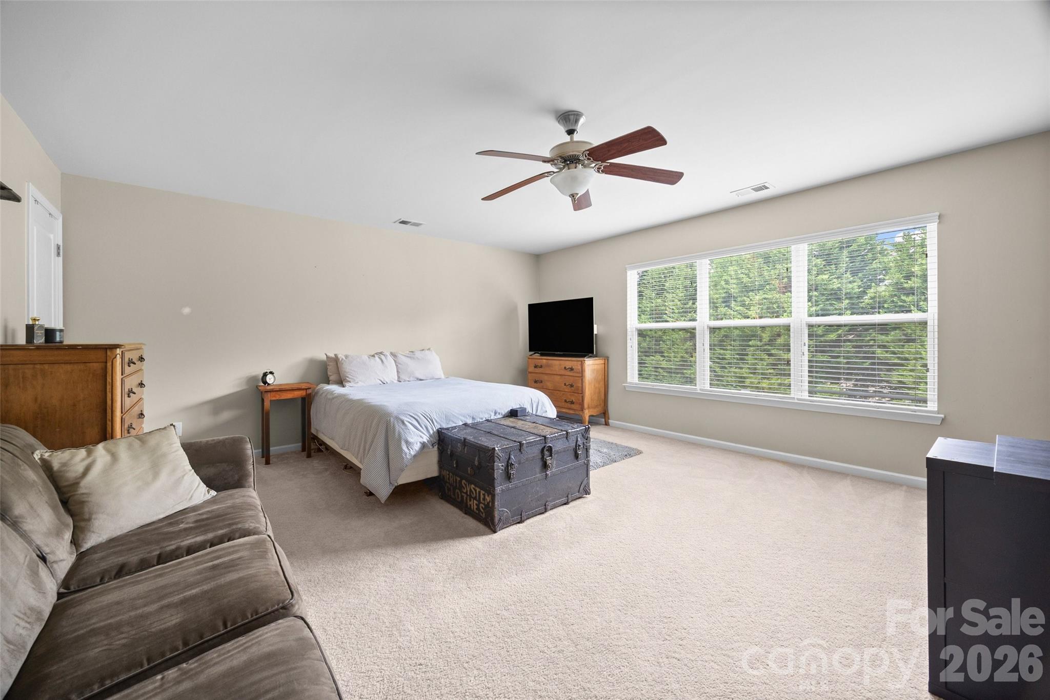913 Vogel Way Property Photo 42
