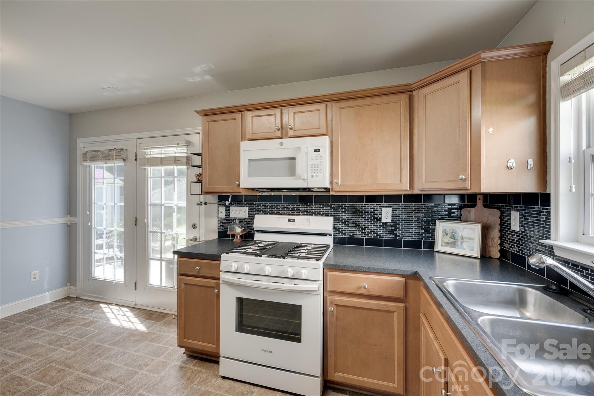 1360 Jessicas Way Property Photo 16