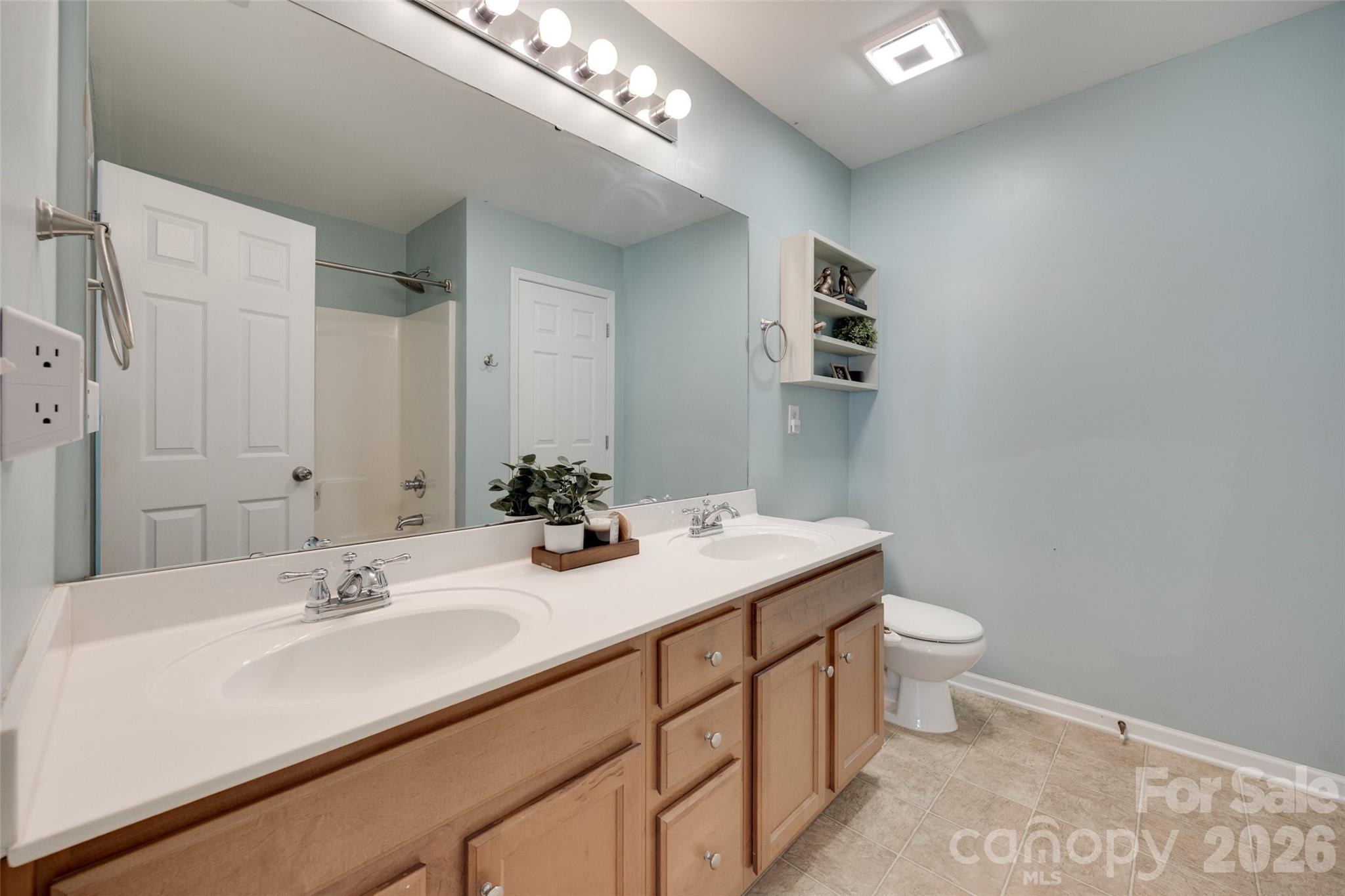 1360 Jessicas Way Property Photo 28