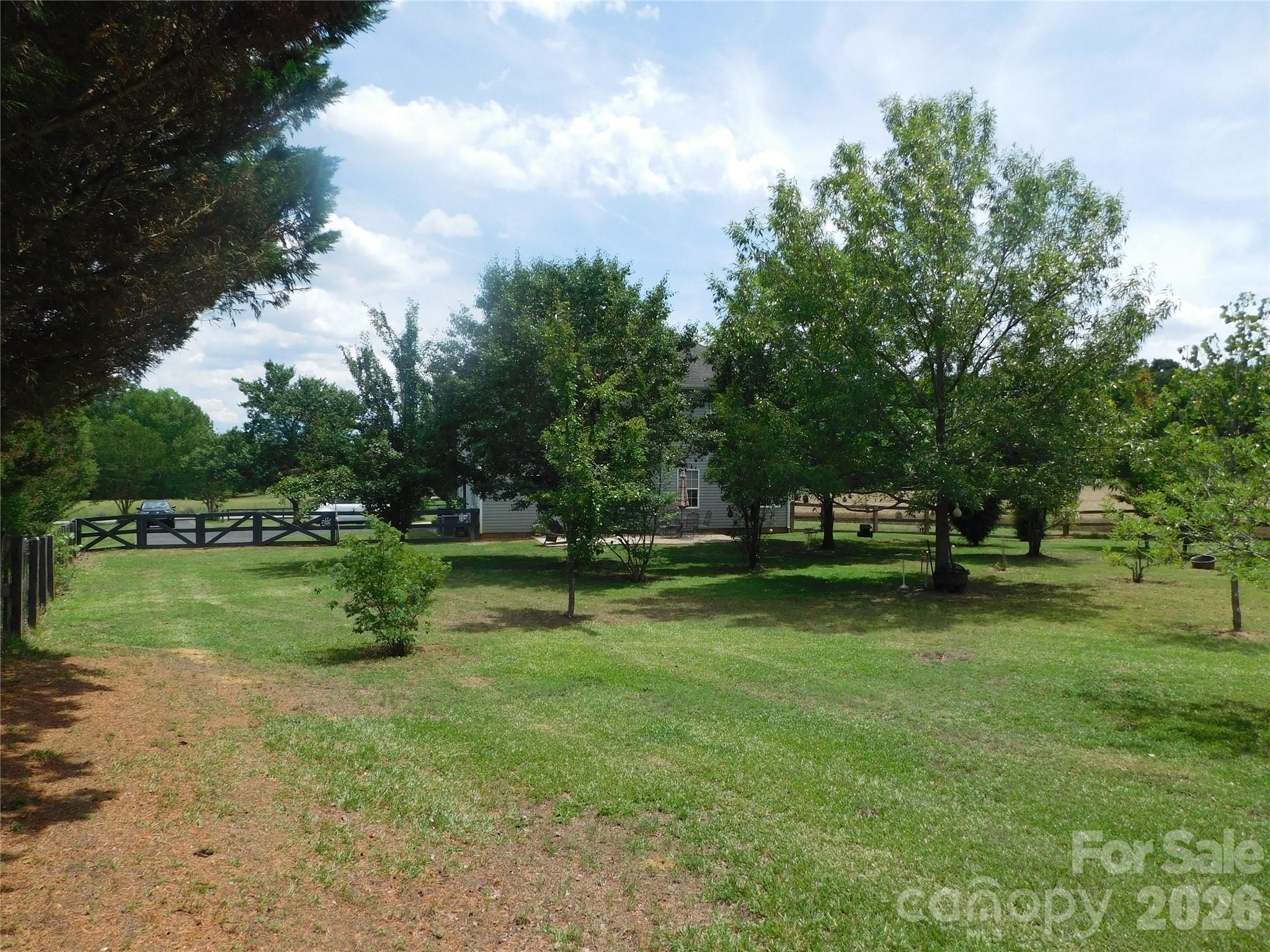 5402 Griffith Road Property Photo 7