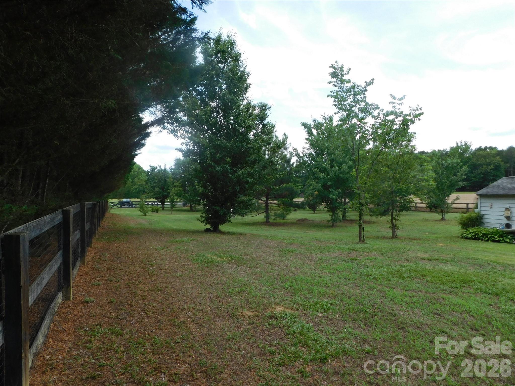 5402 Griffith Road Property Photo 8