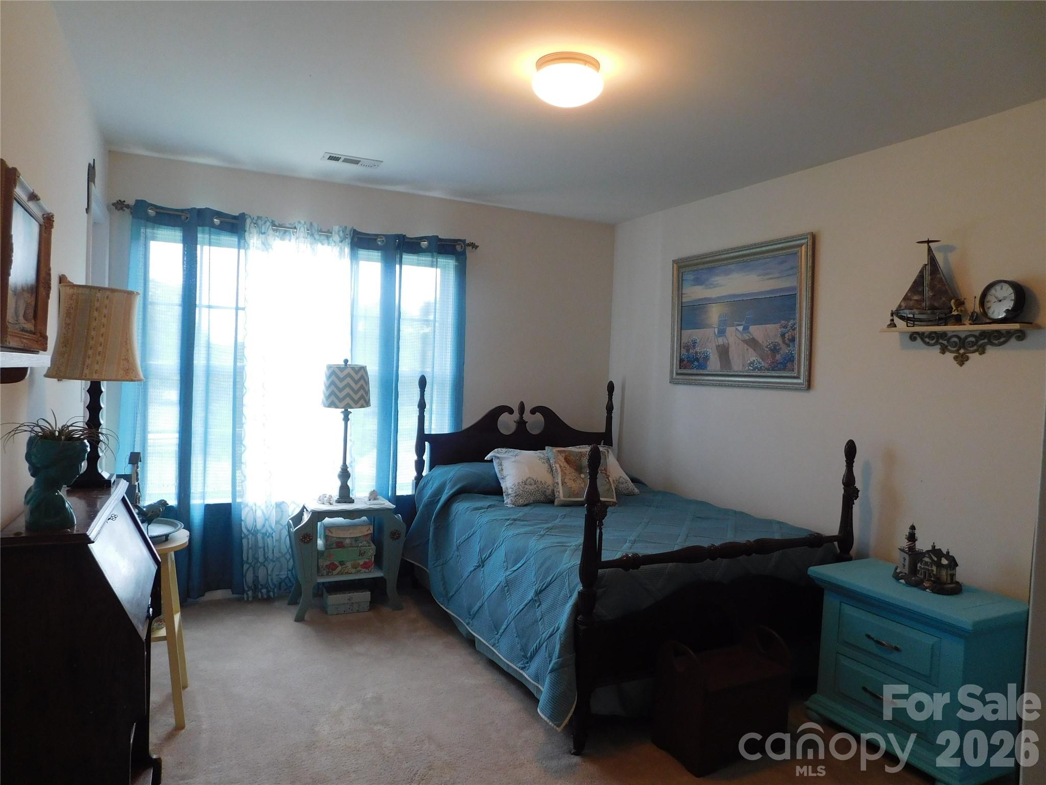 5402 Griffith Road Property Photo 19