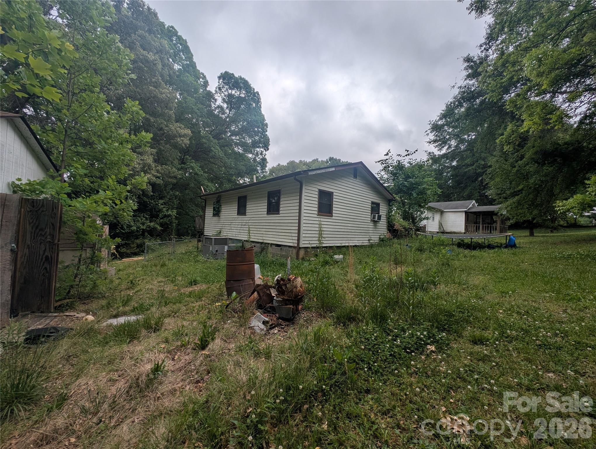 1218-b Essex Street Property Photo 7