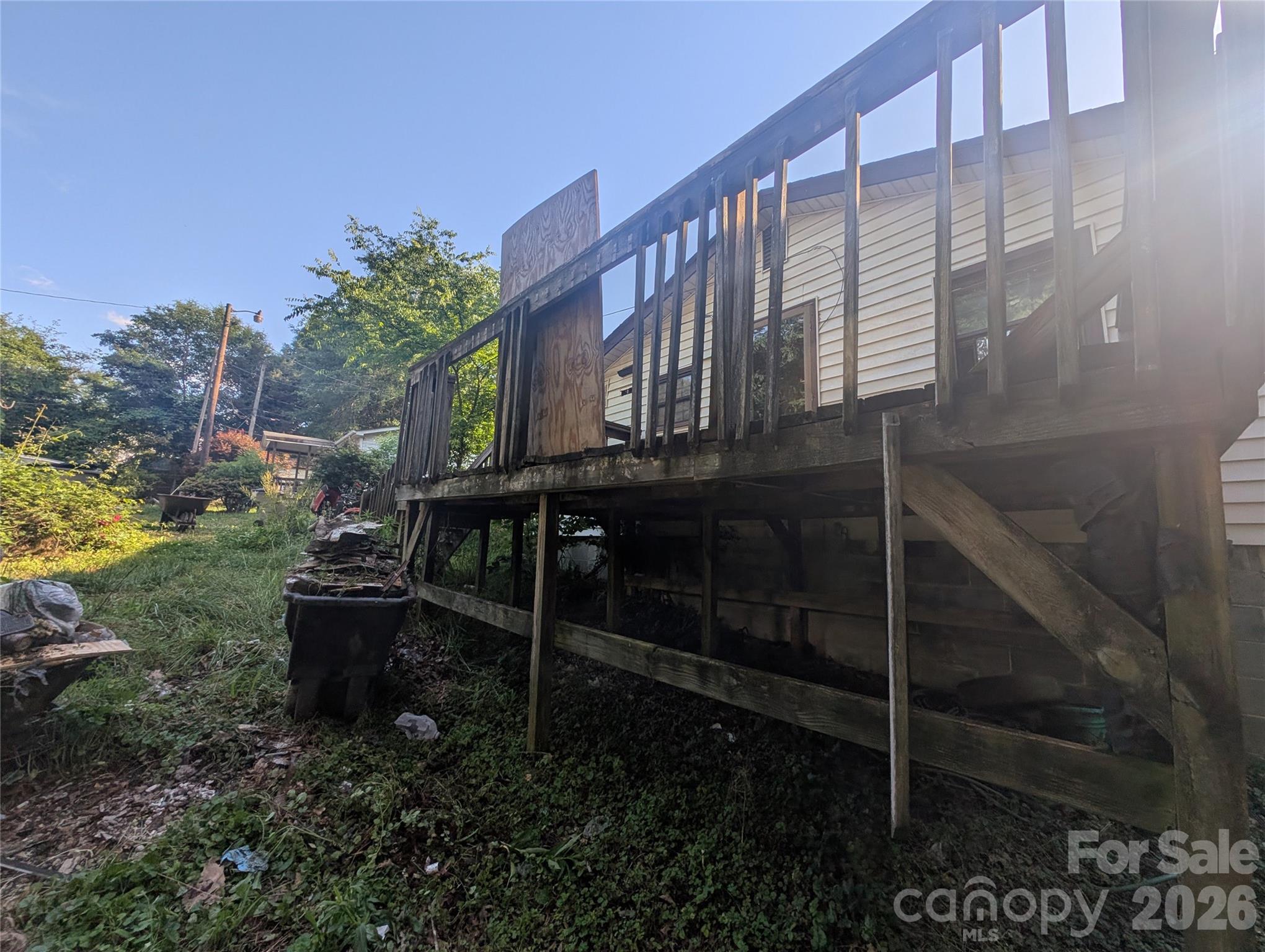 1218-b Essex Street Property Photo 17