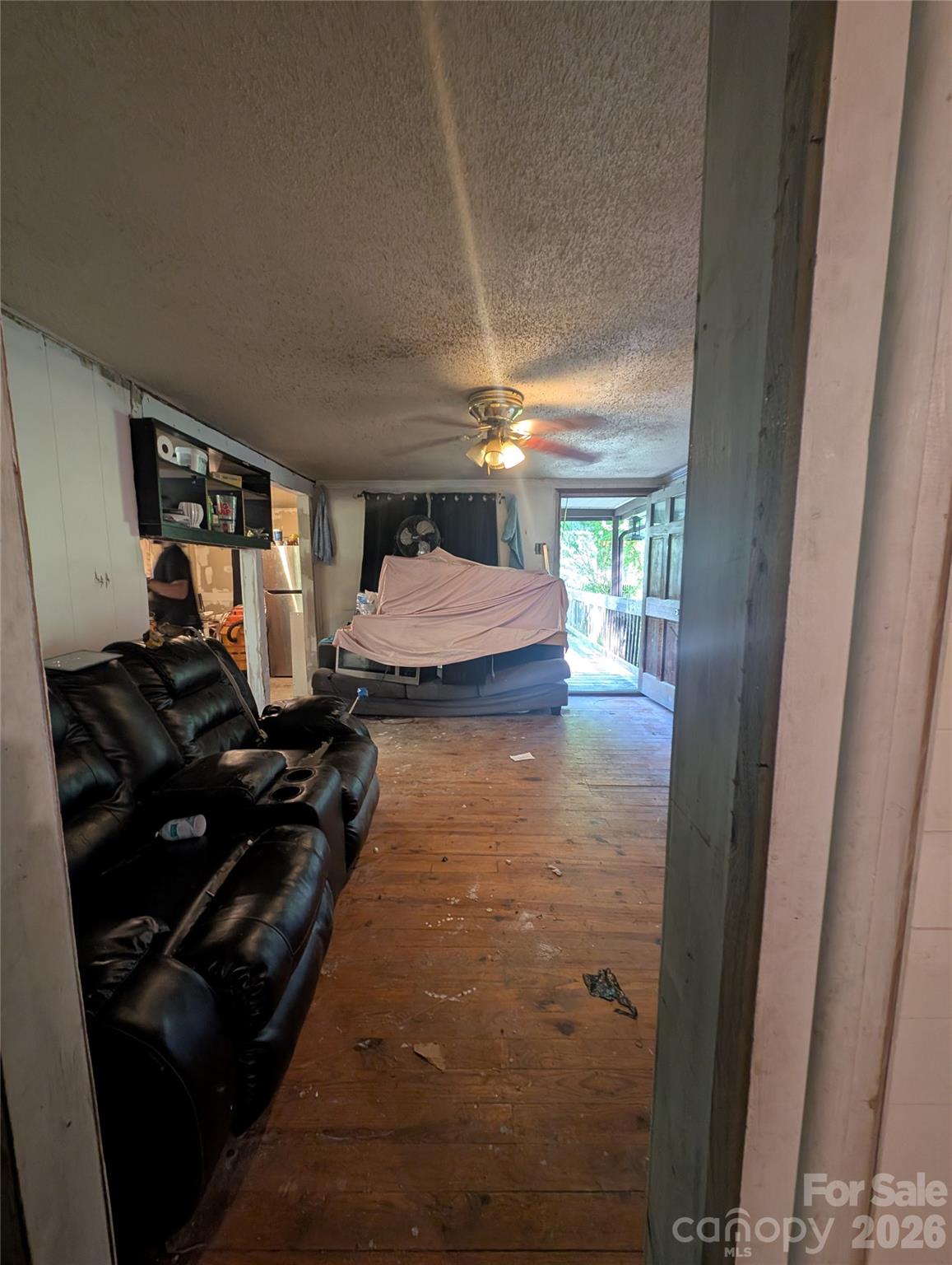 1218-b Essex Street Property Photo 24