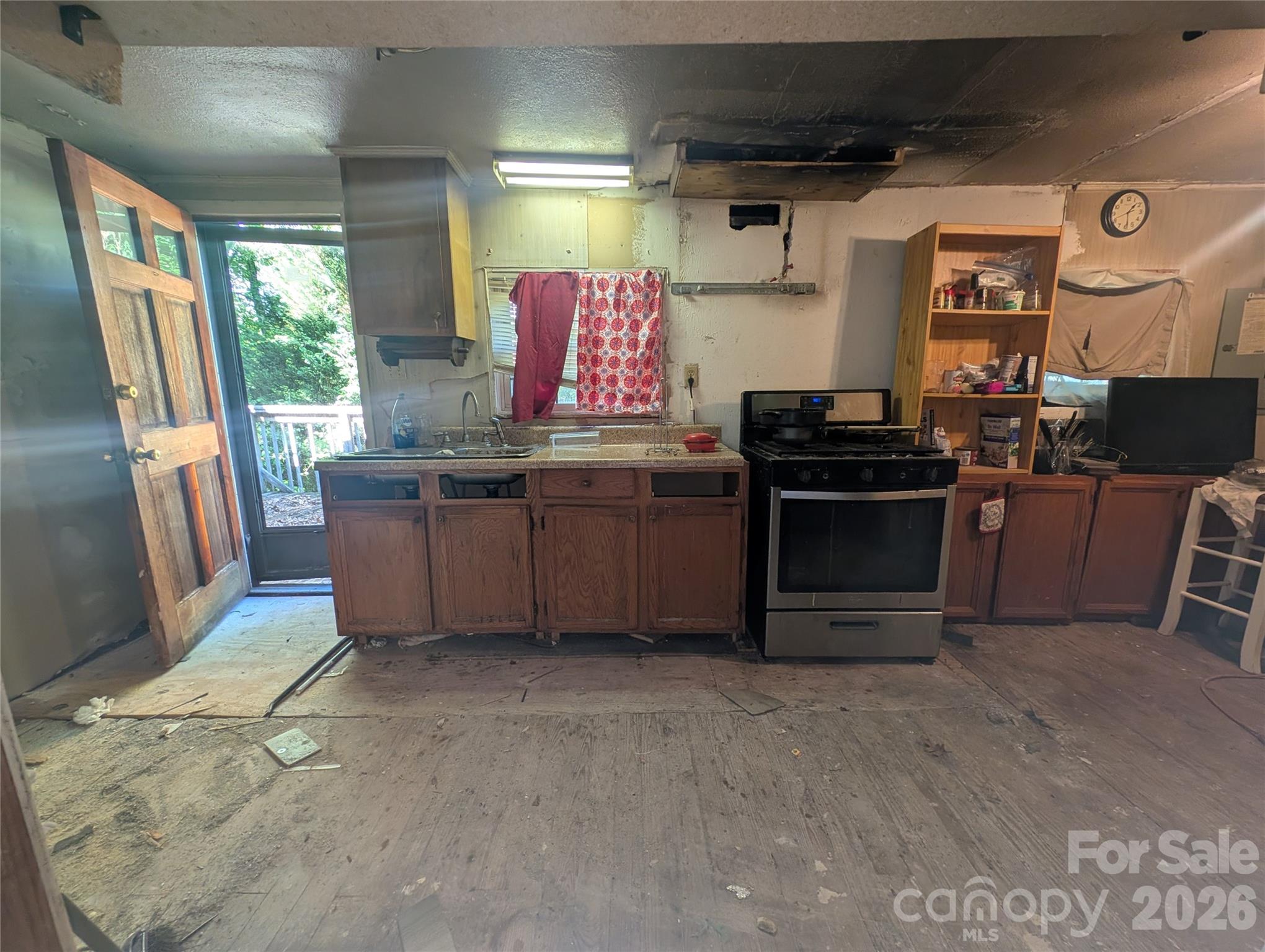 1218-b Essex Street Property Photo 31