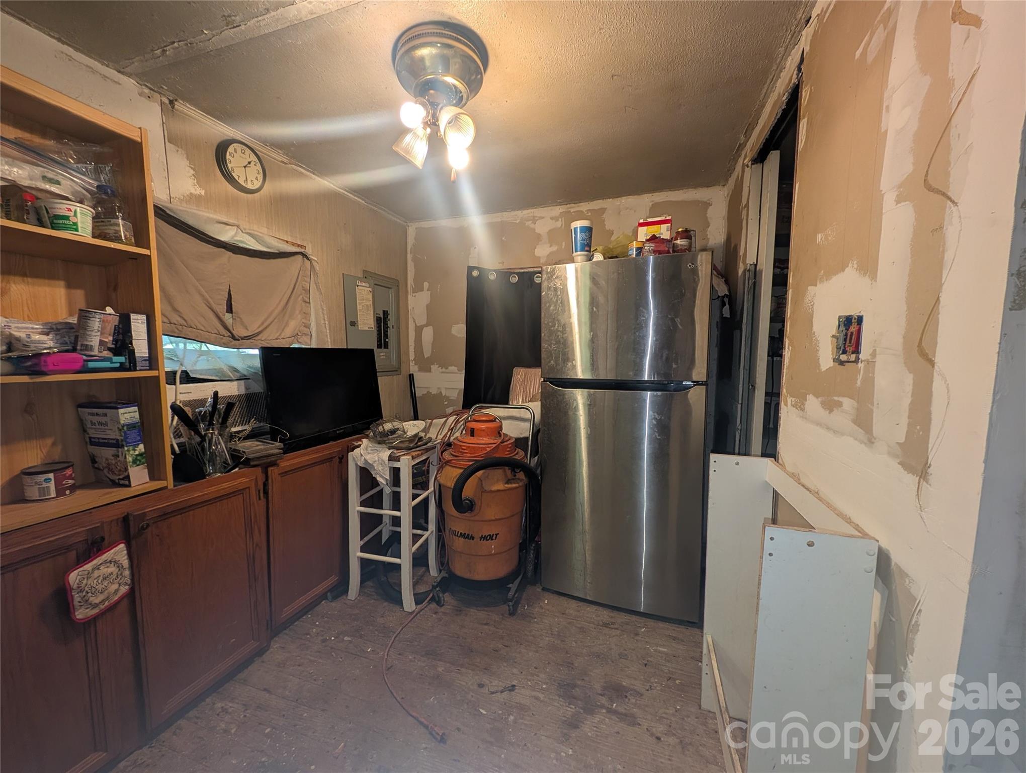 1218-b Essex Street Property Photo 32