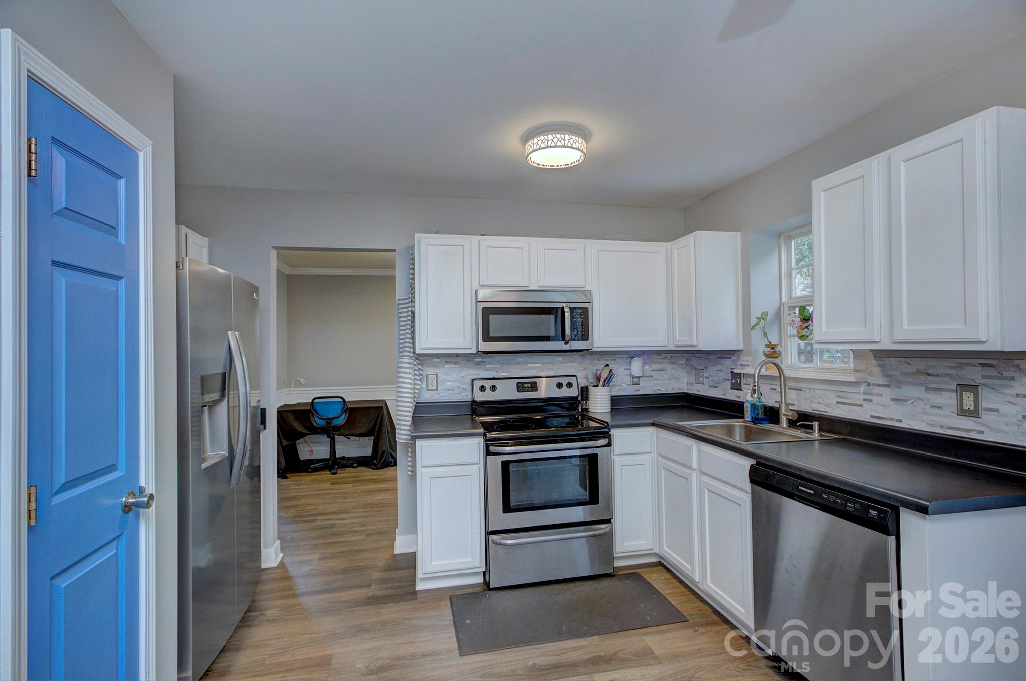 14439 Arbor Ridge Drive Property Photo 6