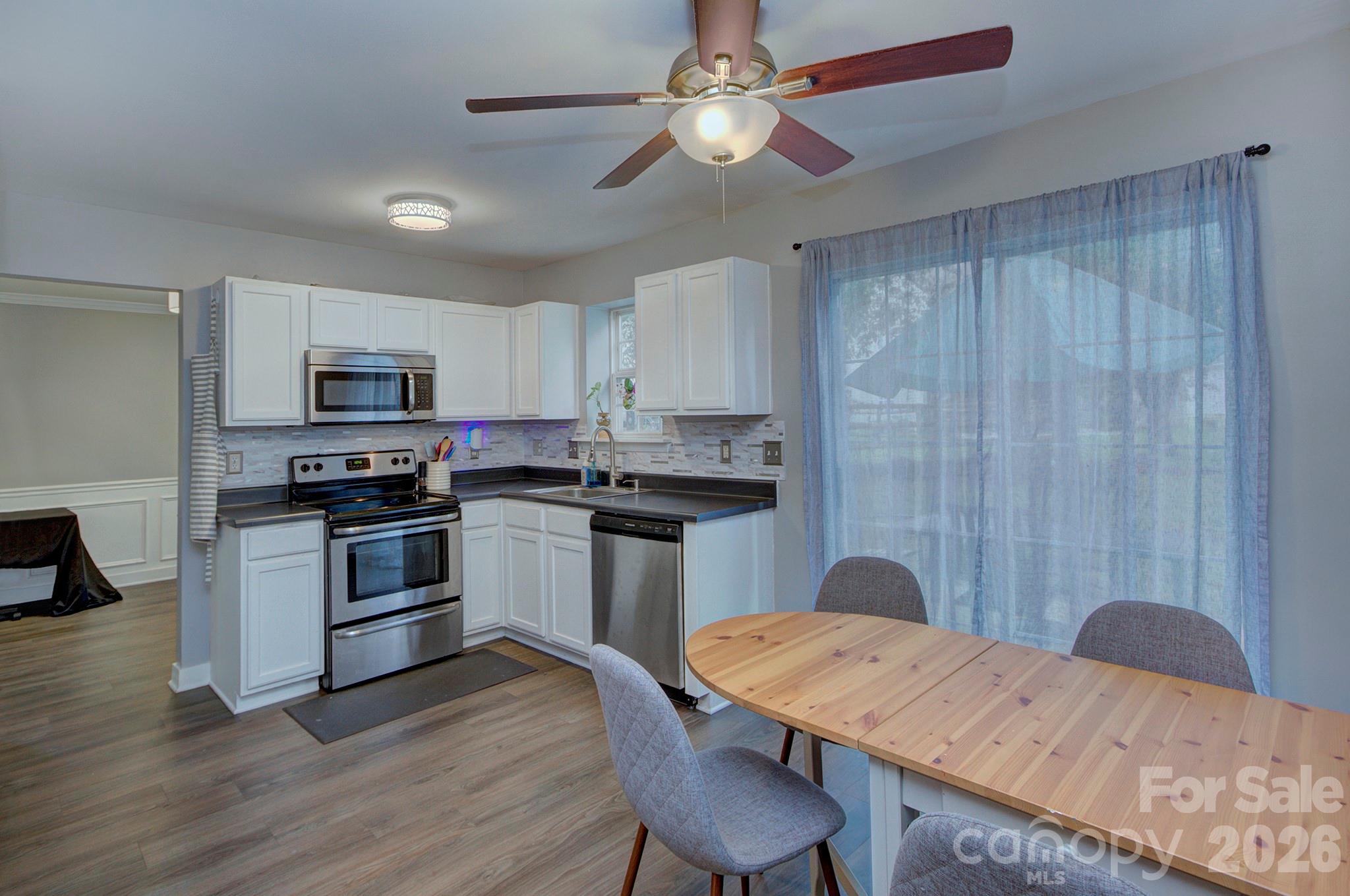 14439 Arbor Ridge Drive Property Photo 9