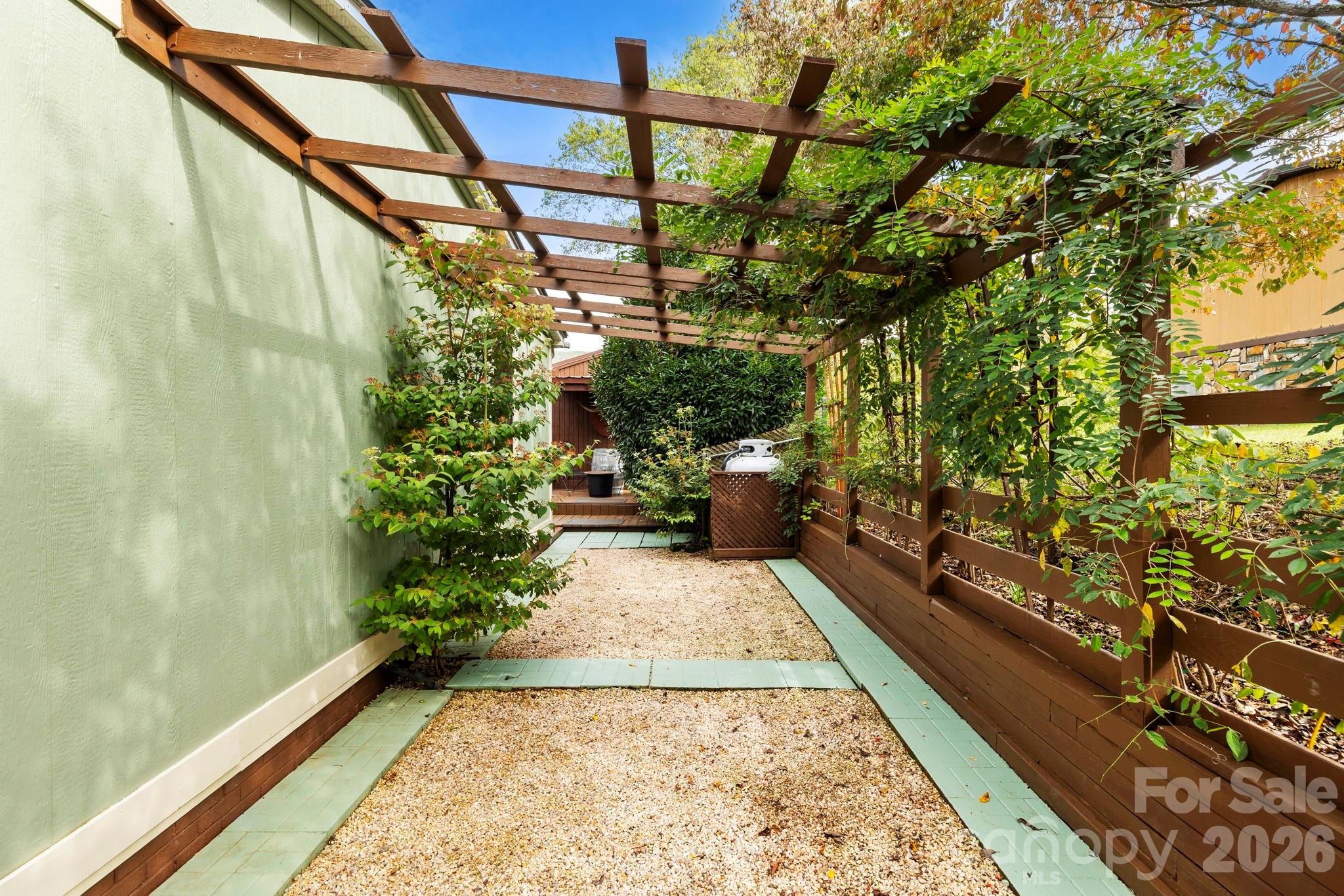 12 Timbers Edge Lane Property Photo 5