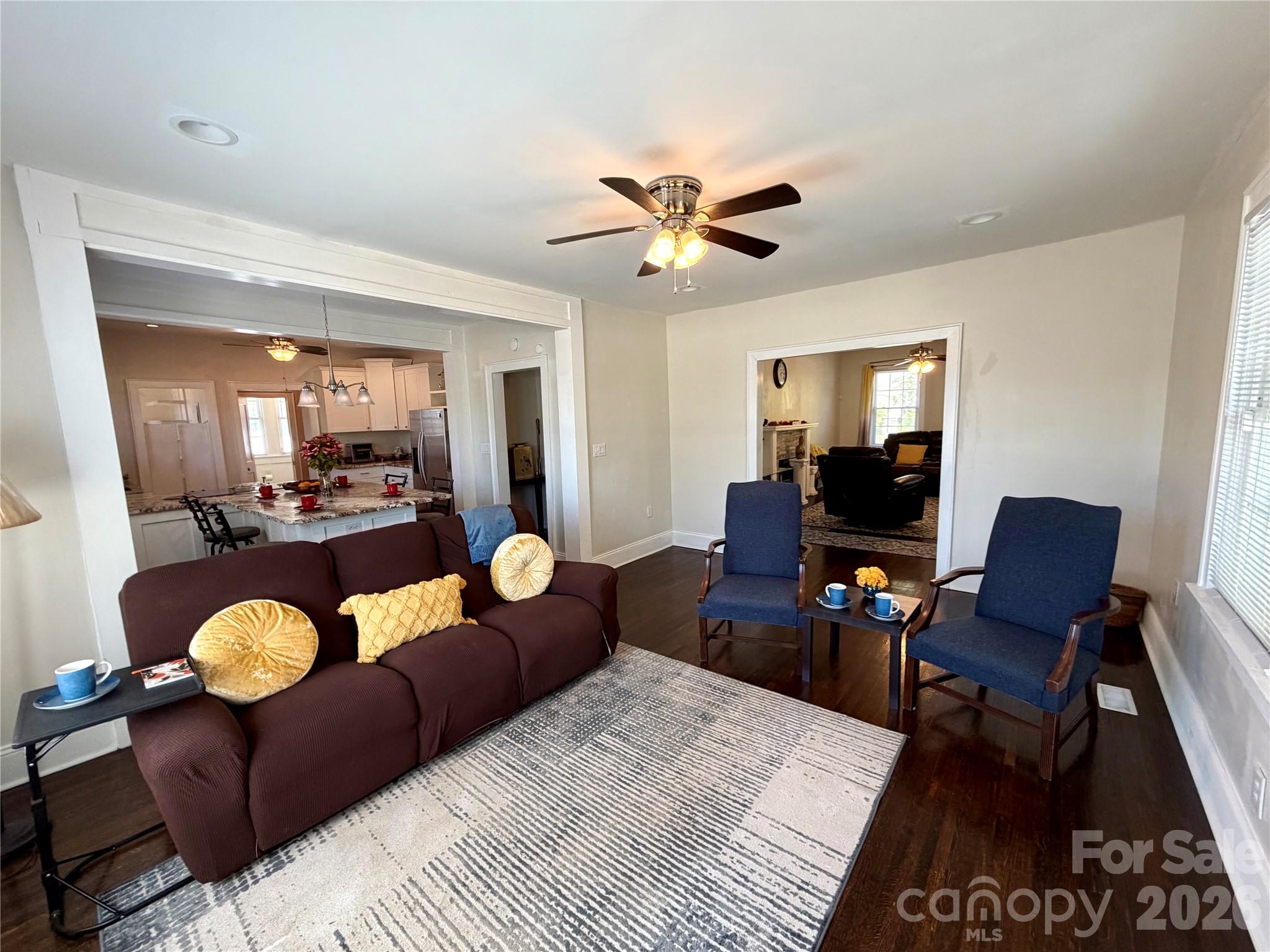 715 E Marion Street Property Photo 17