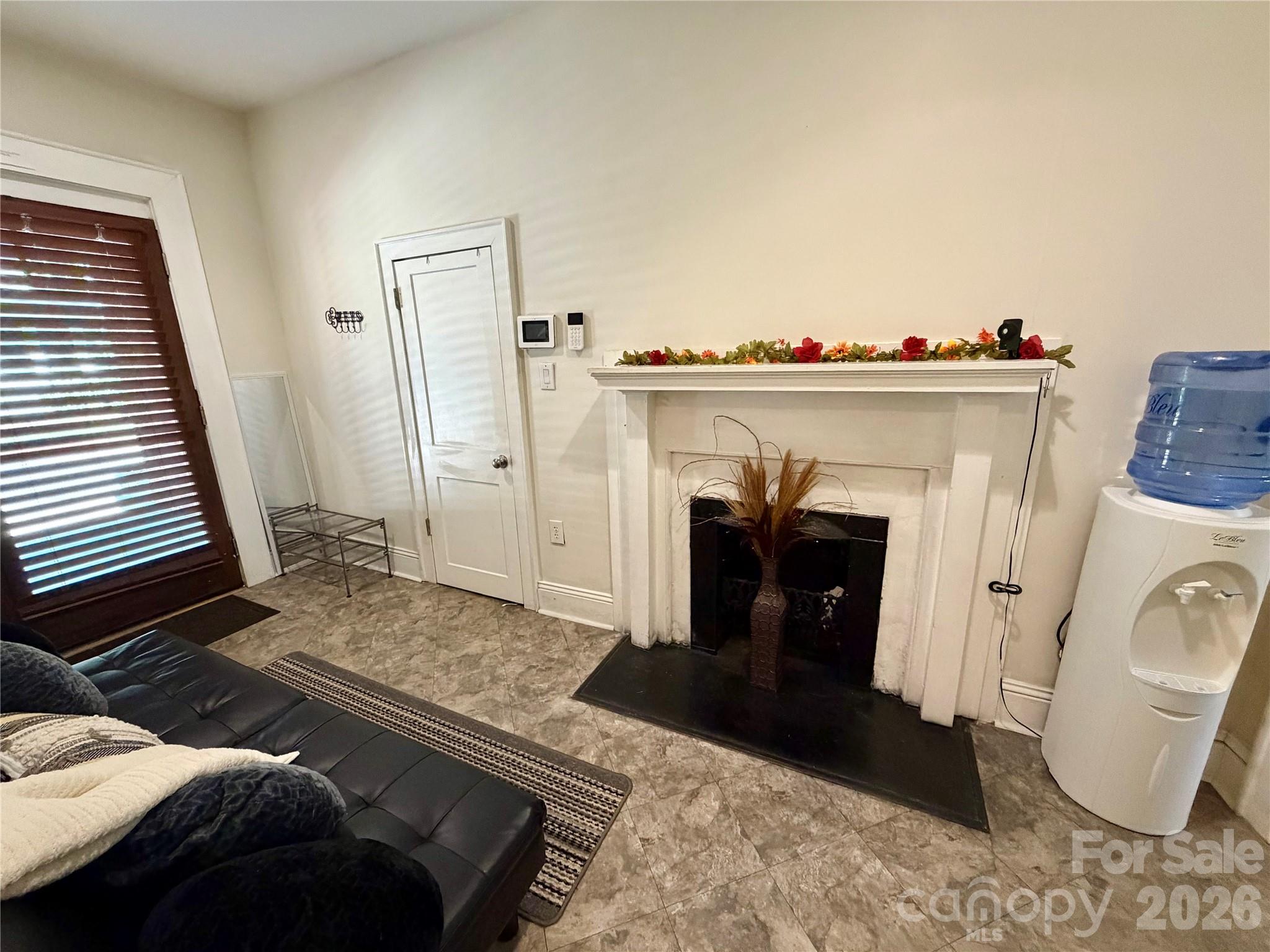 715 E Marion Street Property Photo 19