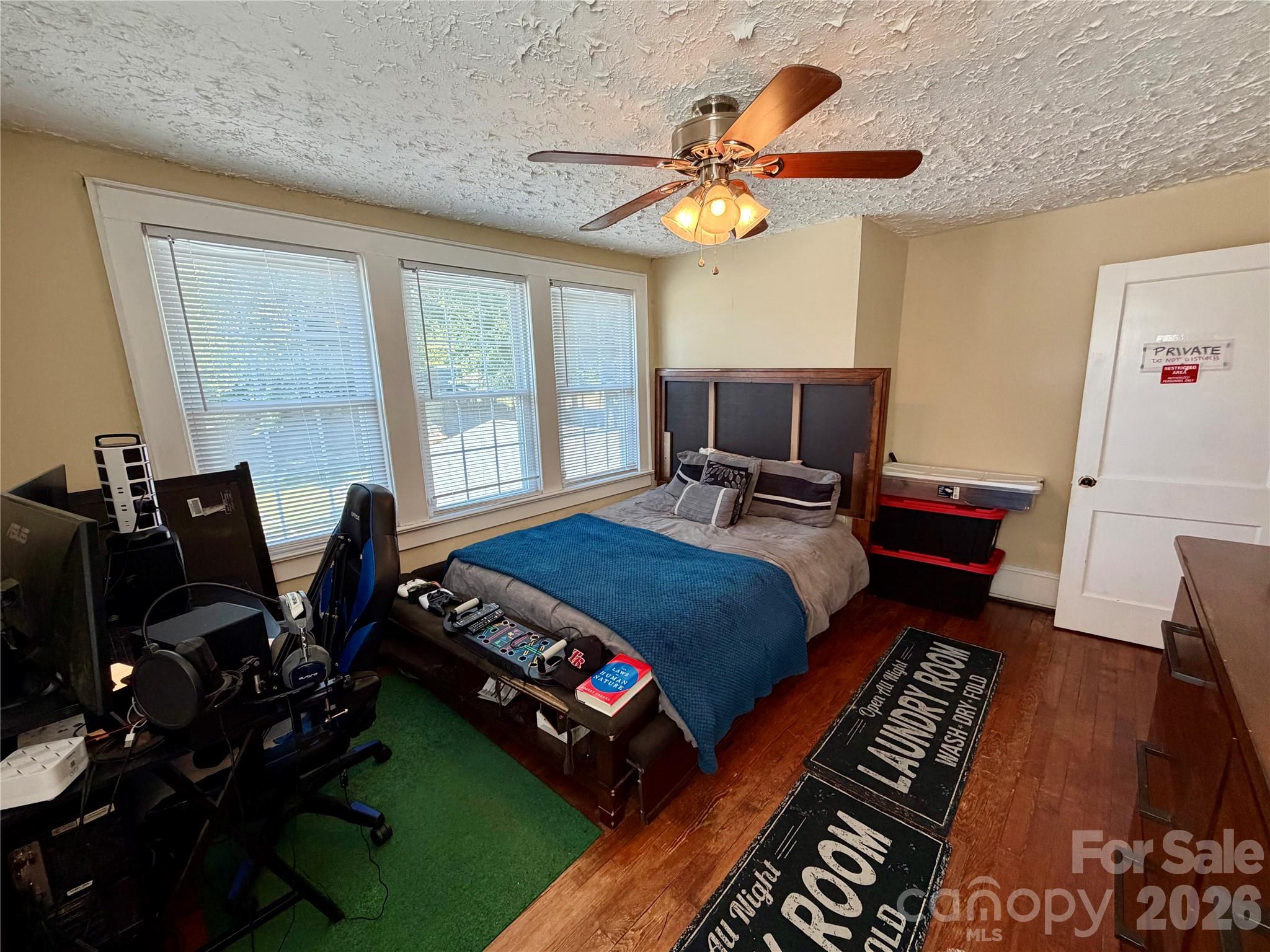 715 E Marion Street Property Photo 28