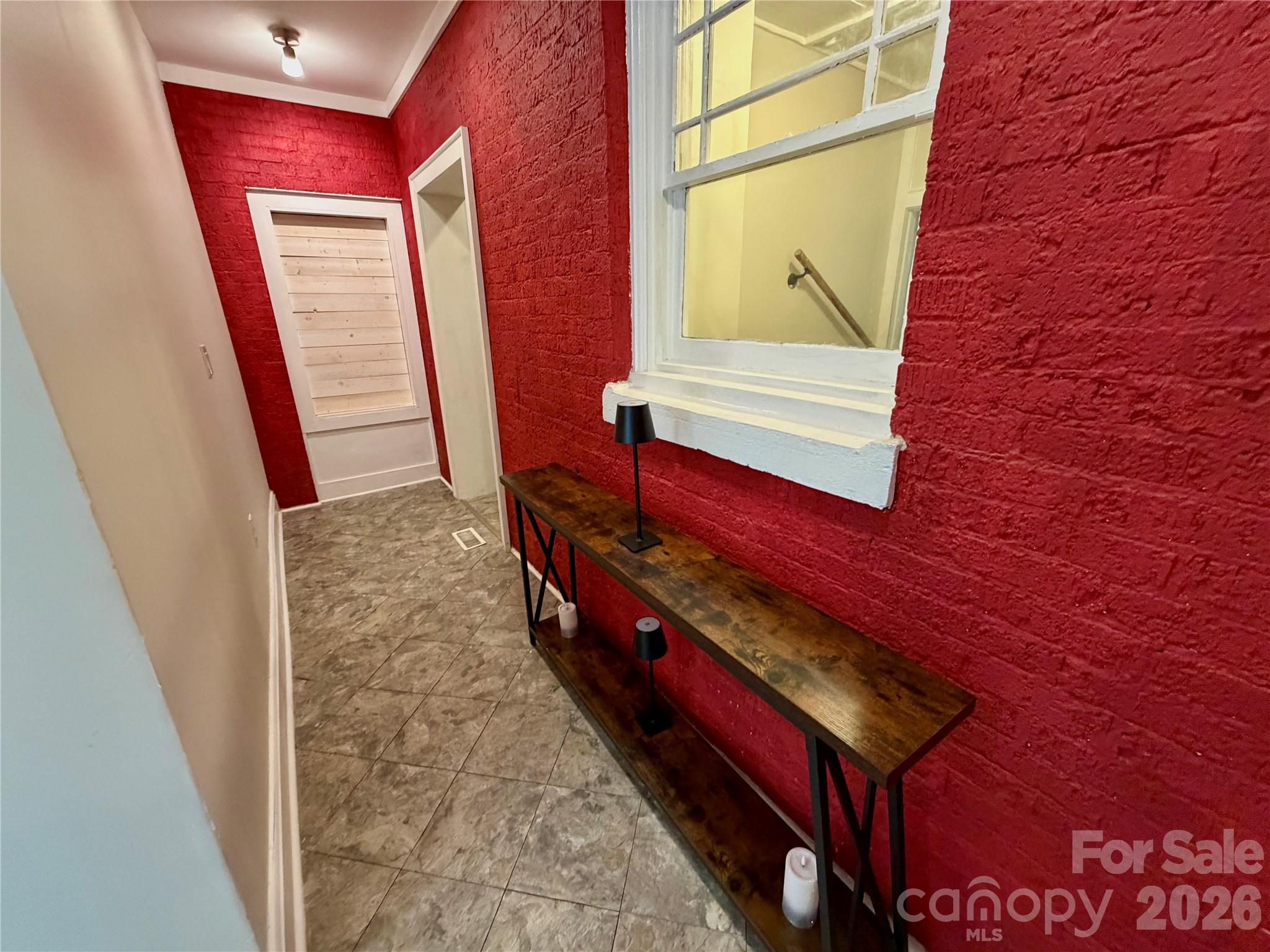 715 E Marion Street Property Photo 31