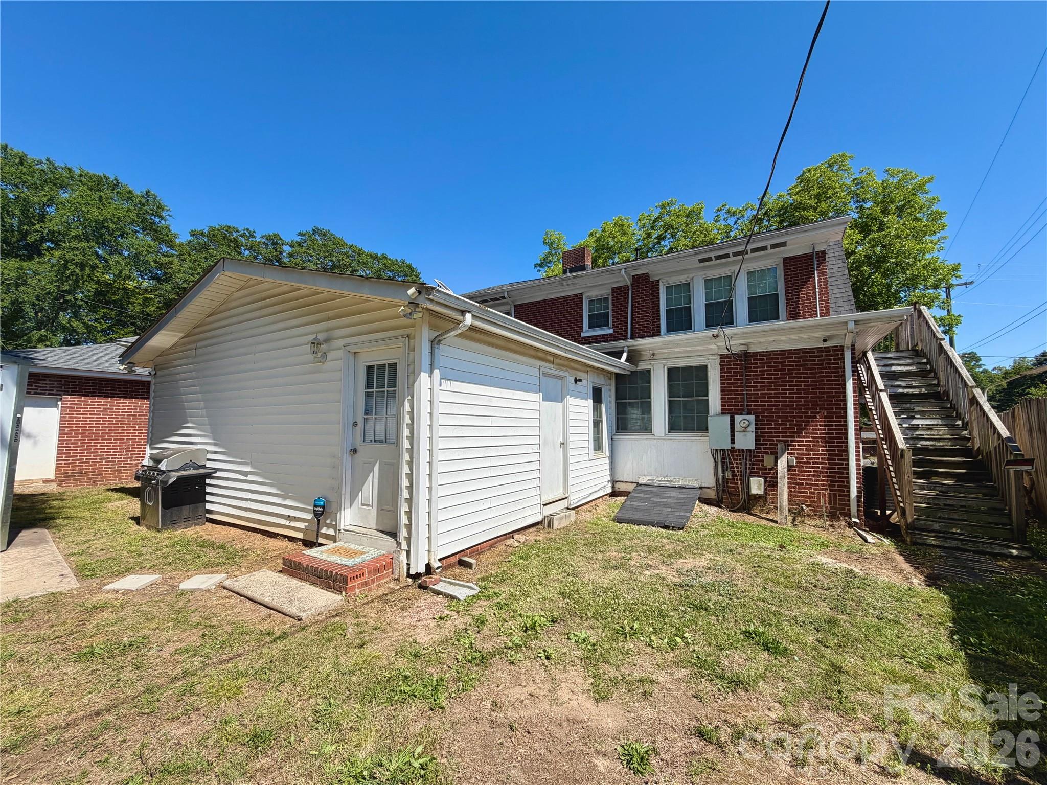 715 E Marion Street Property Photo 38