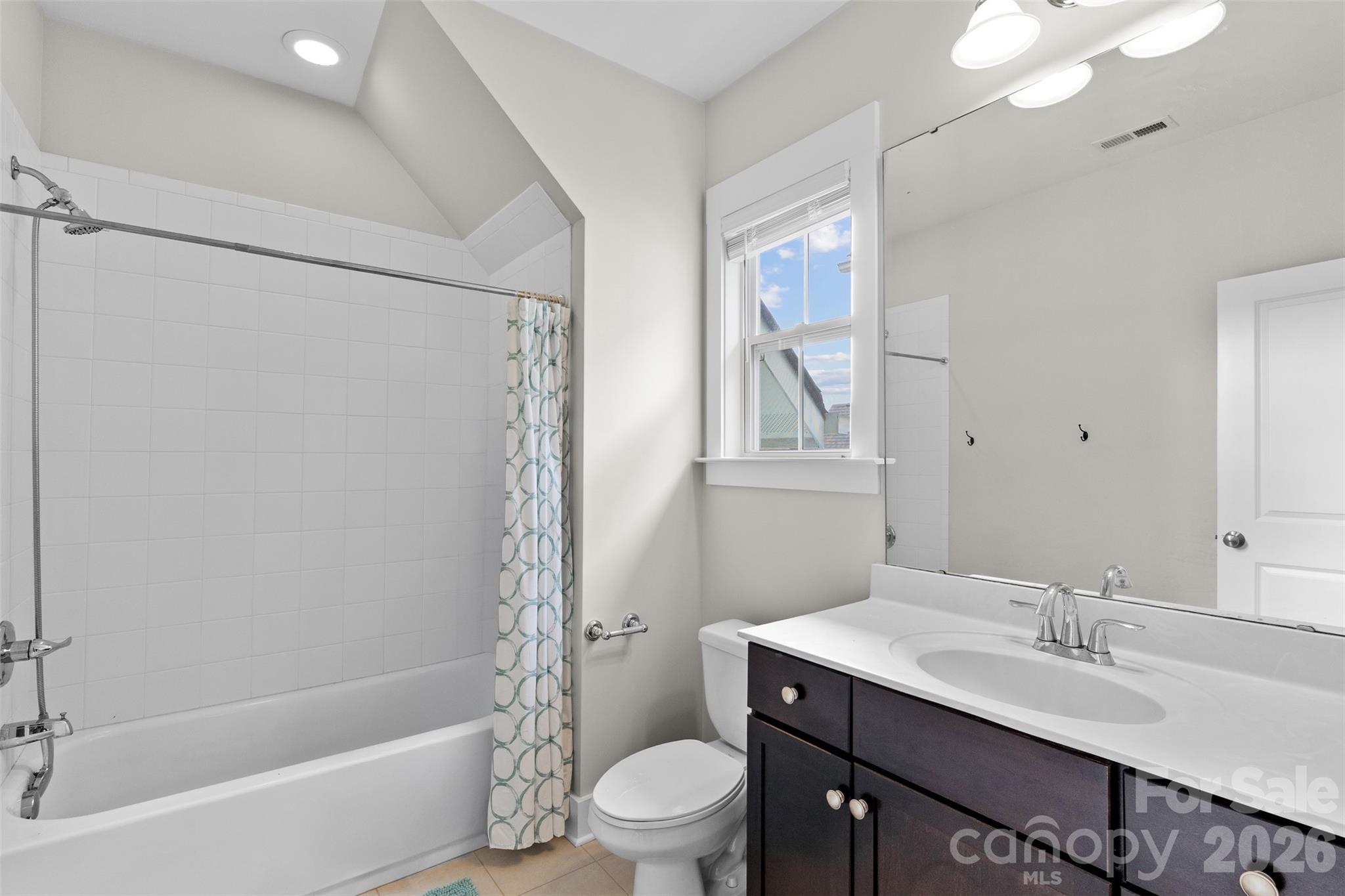 664 Bluff Loop Road 202 Property Photo 14