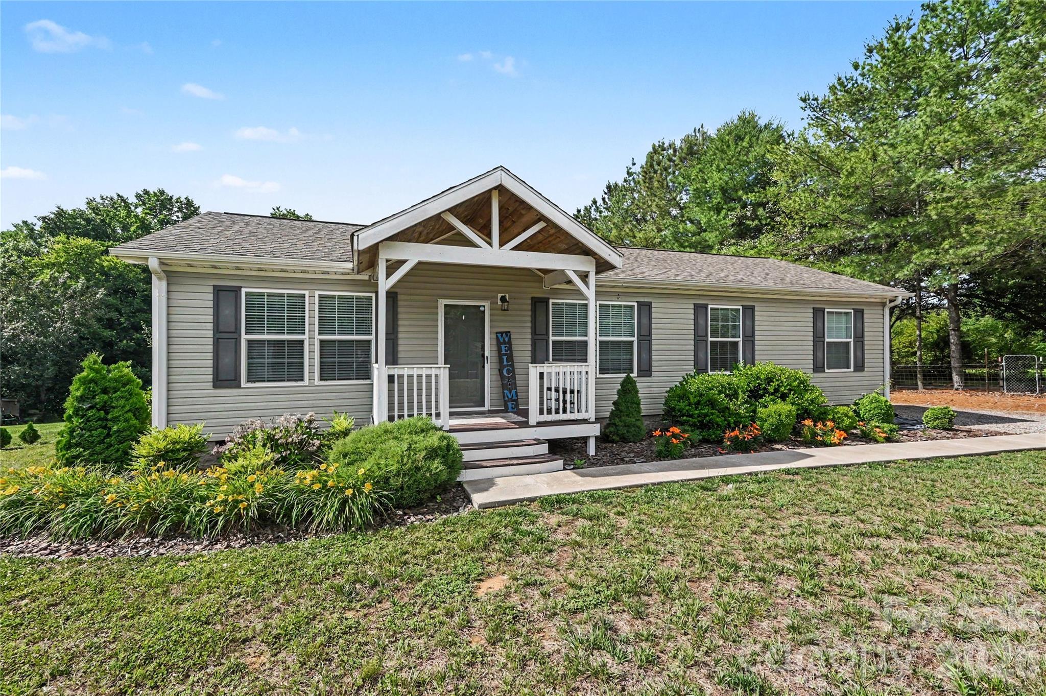 2843 Hopewell Church Road Property Photo 1