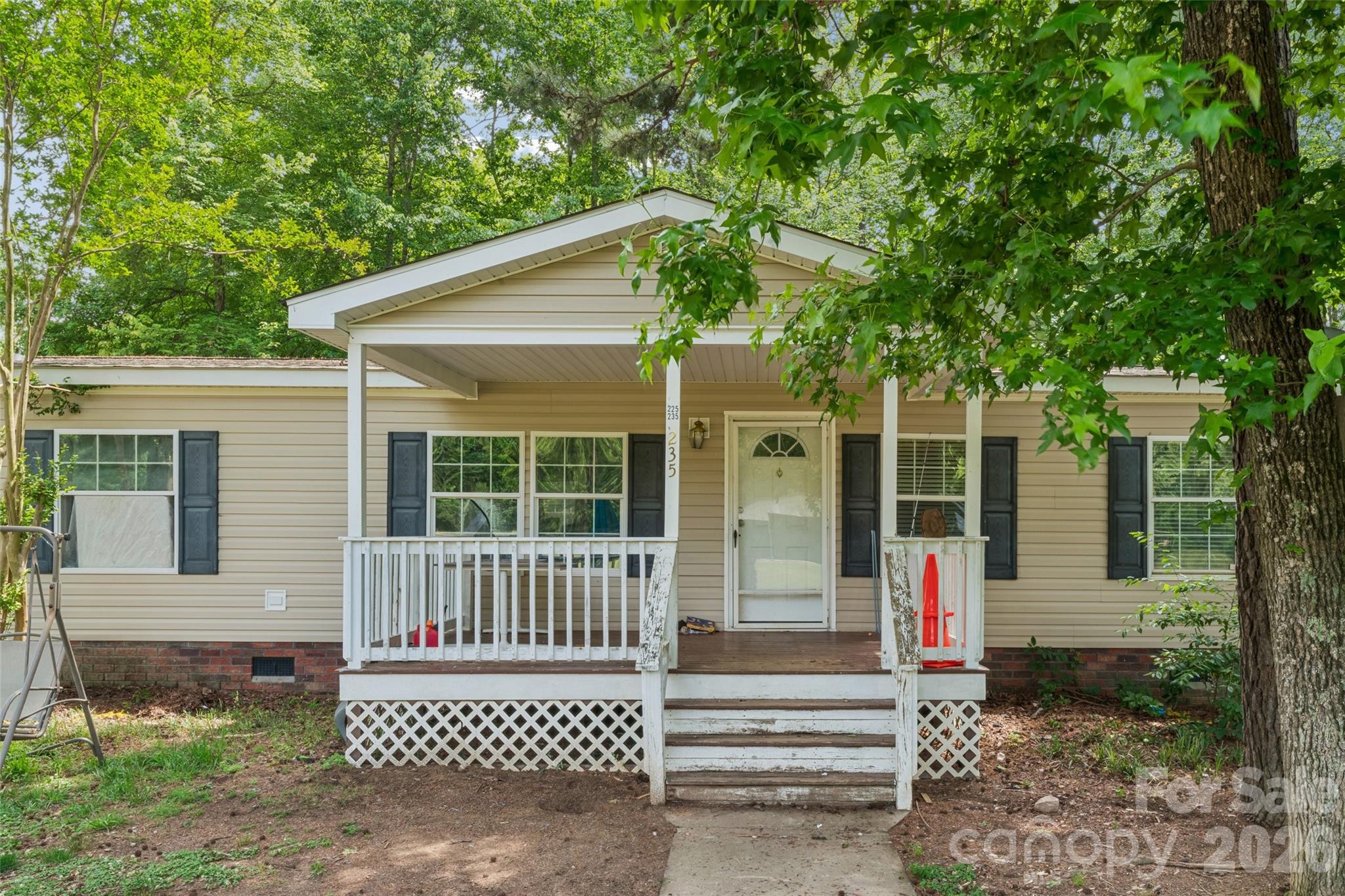 235 Misty Lane Property Photo 1