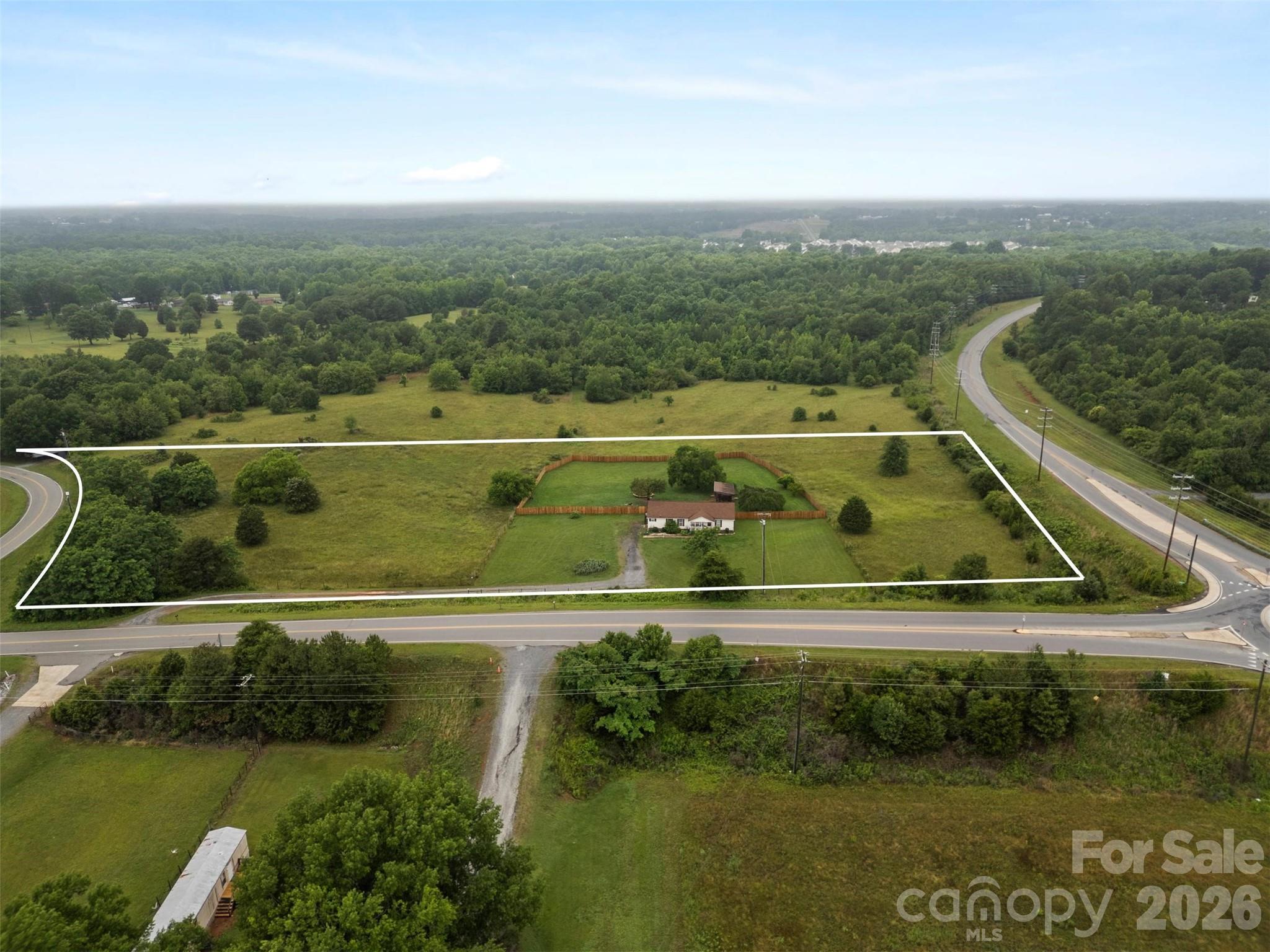 638 Margrace Road Property Photo 3