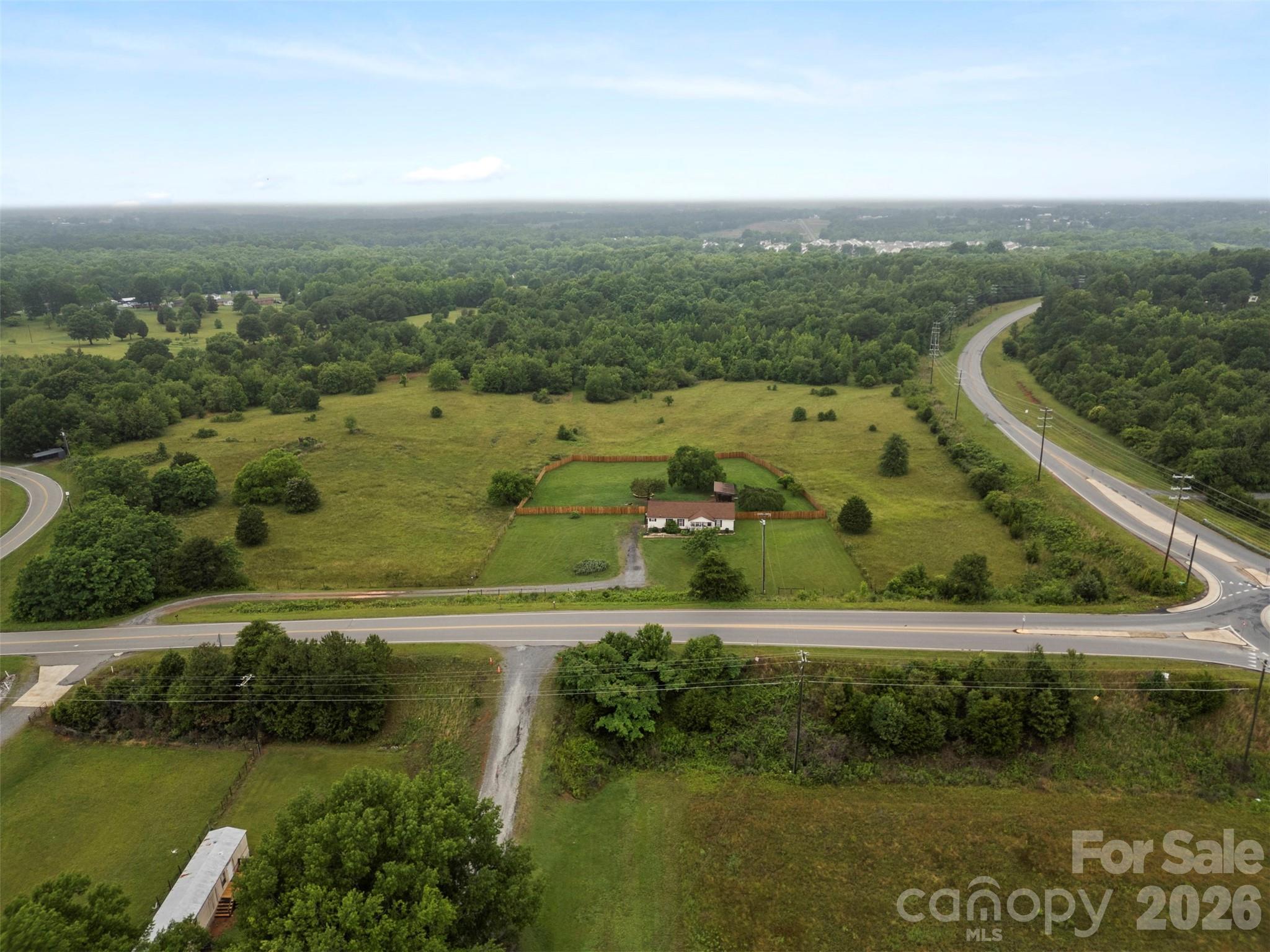 638 Margrace Road Property Photo 4
