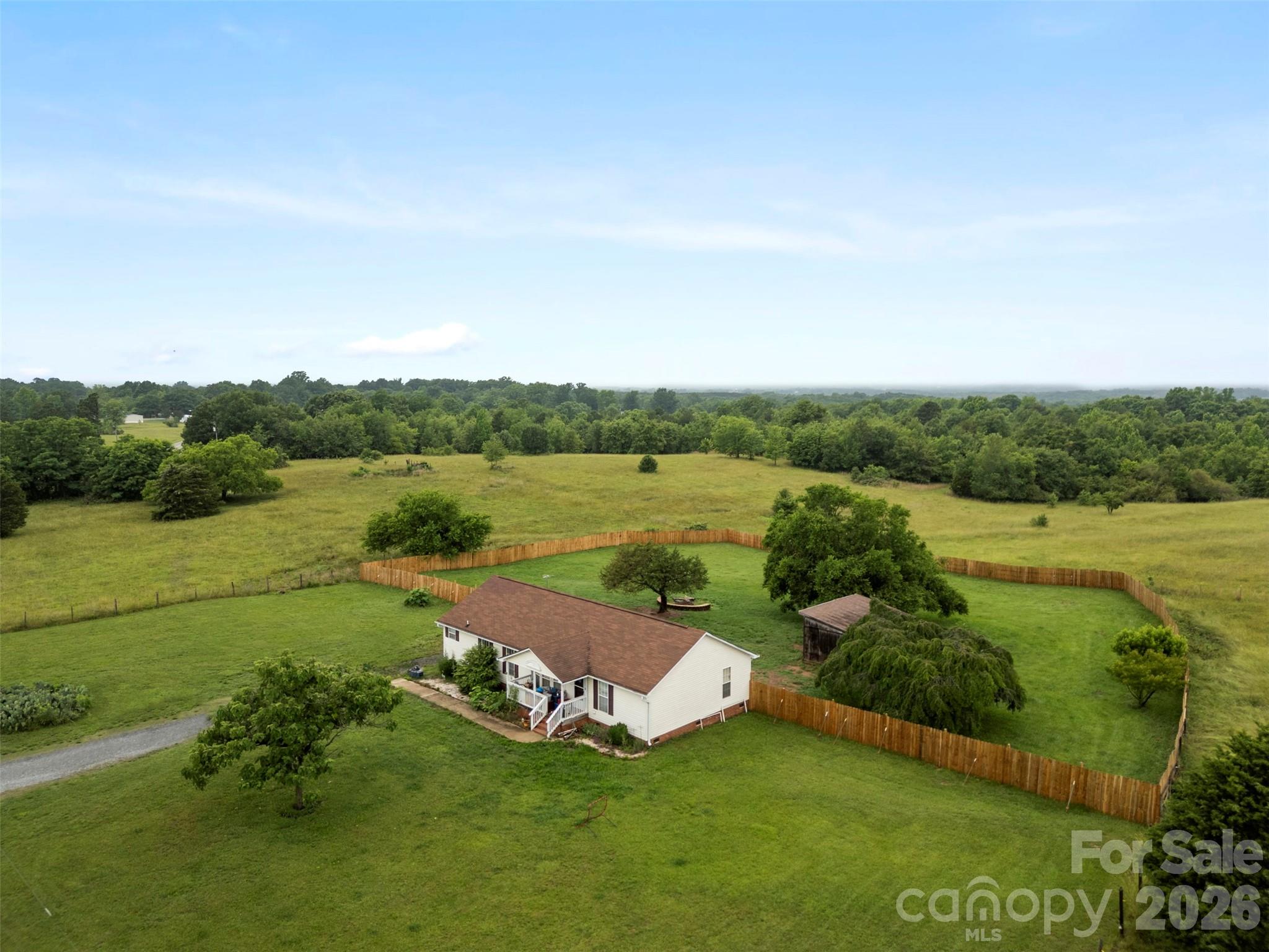 638 Margrace Road Property Photo 11