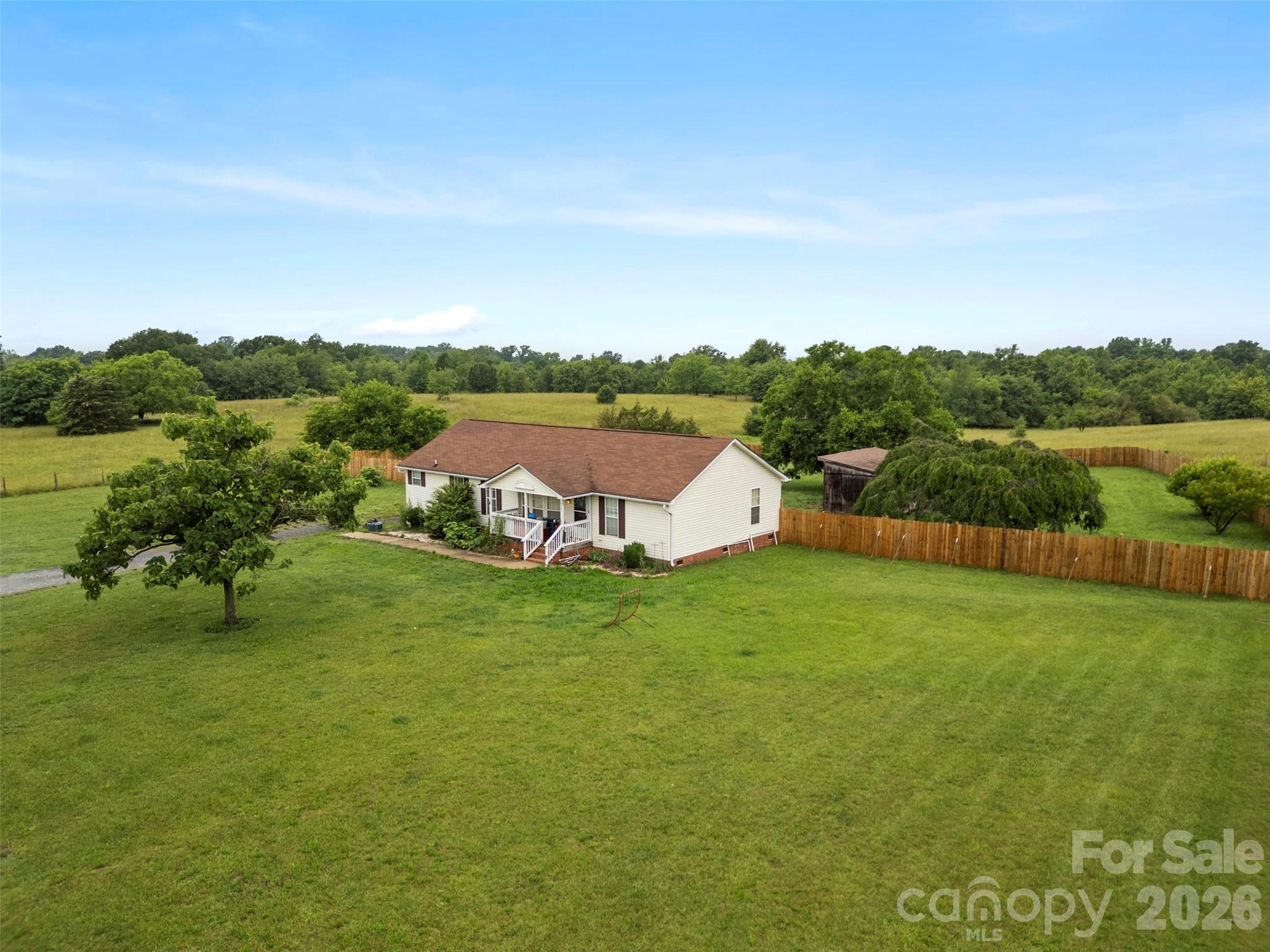 638 Margrace Road Property Photo 12