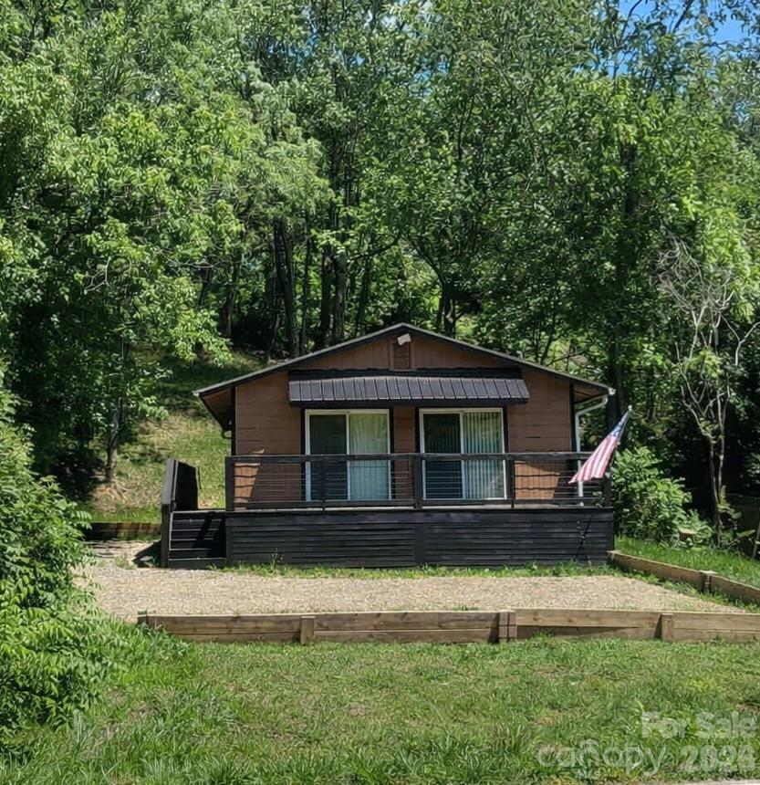 9 Woodfin Avenue Property Photo 1