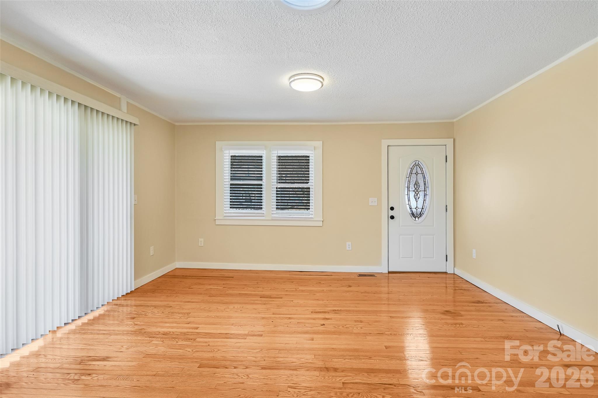 9 Woodfin Avenue Property Photo 13