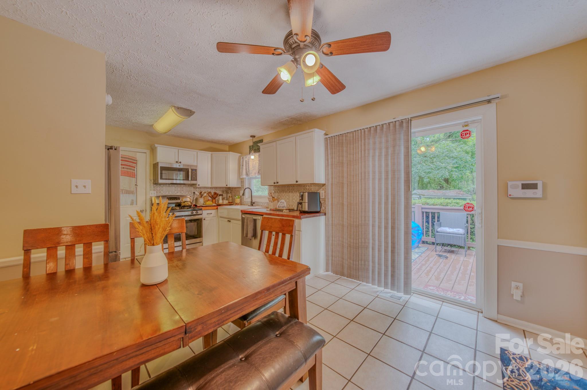 112 Amelia Drive Property Photo 11
