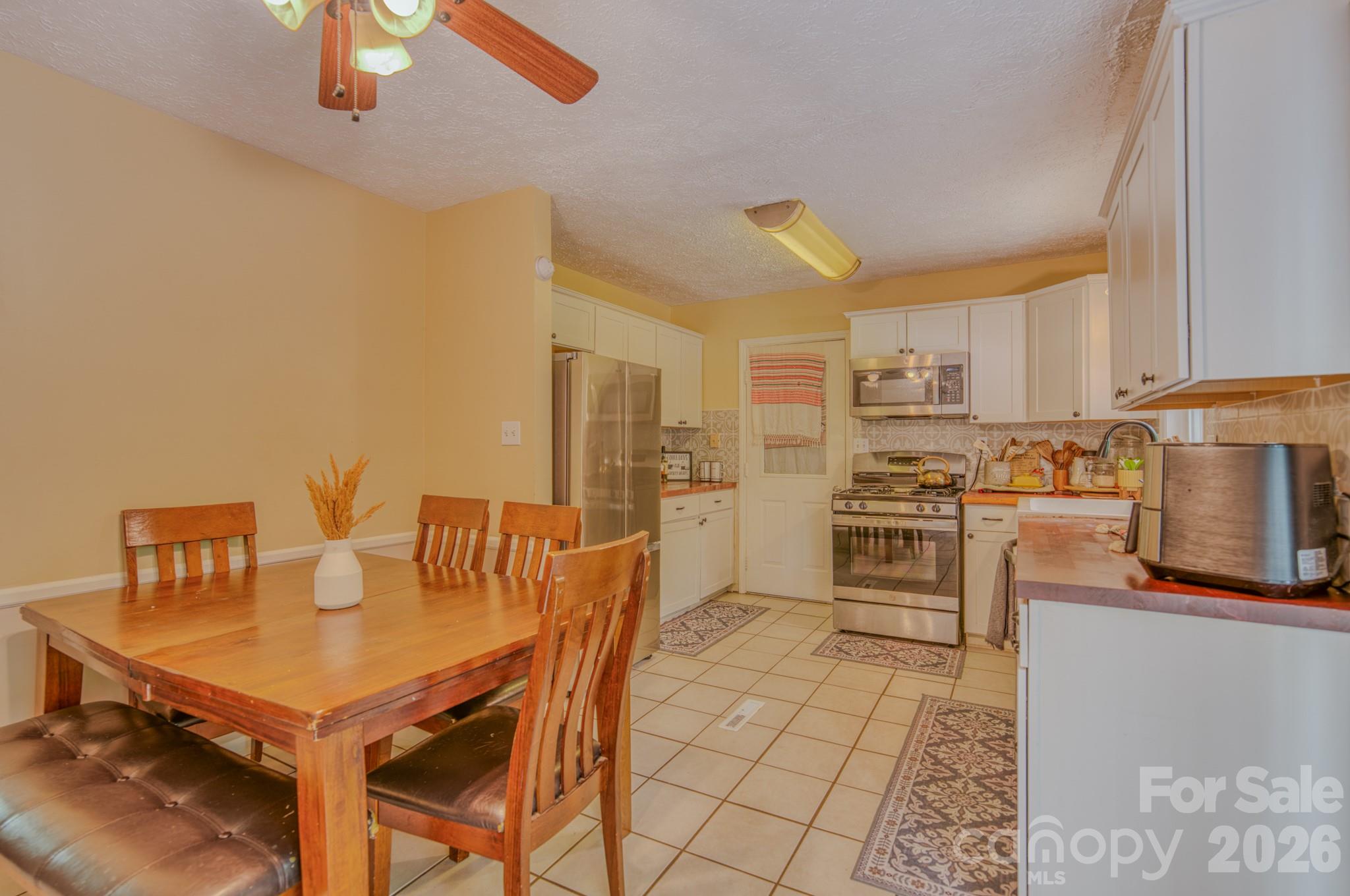 112 Amelia Drive Property Photo 12