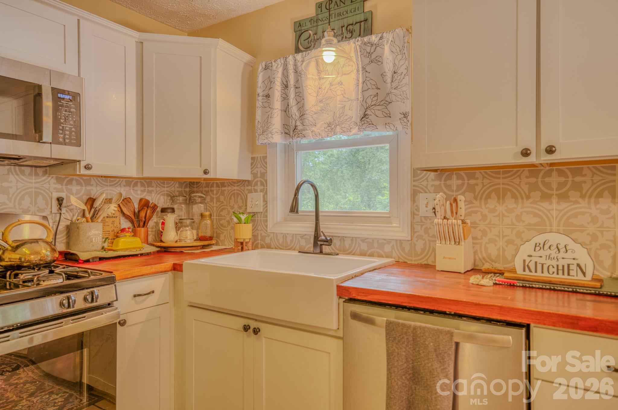 112 Amelia Drive Property Photo 15