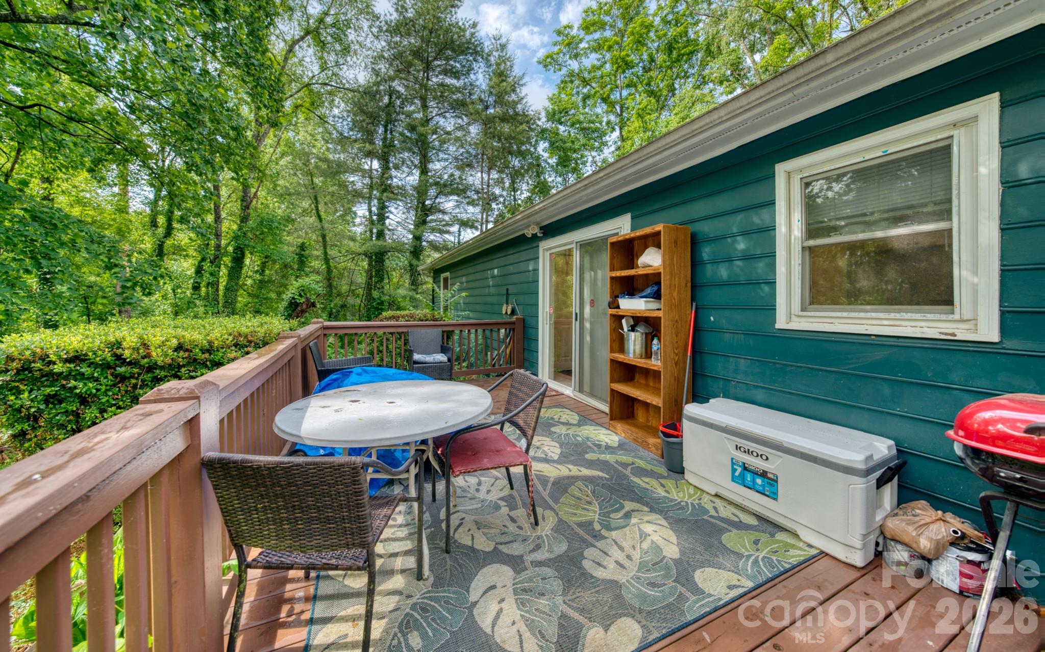 112 Amelia Drive Property Photo 16
